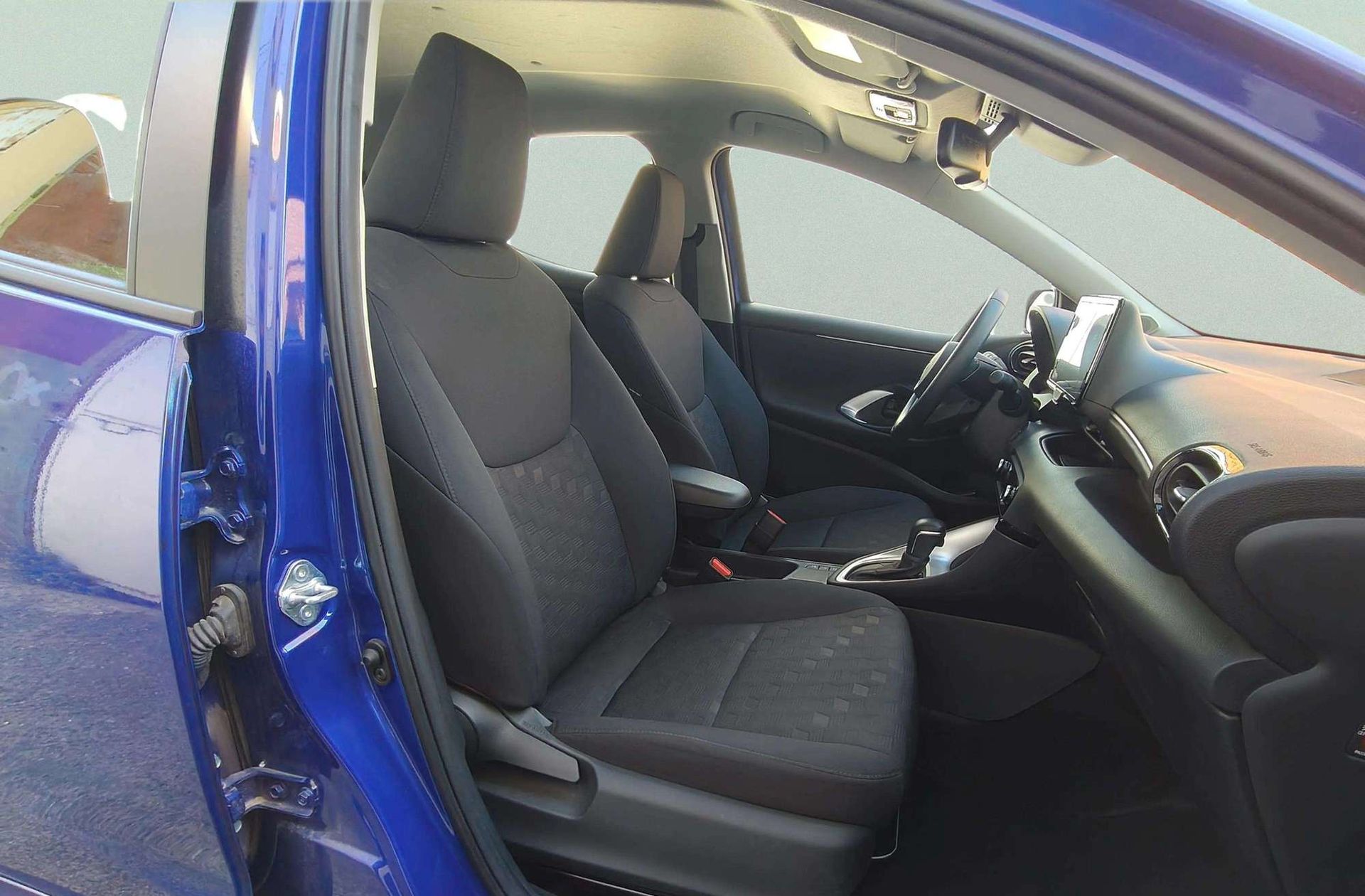 Toyota Yaris 120H Active Plus - foto 18