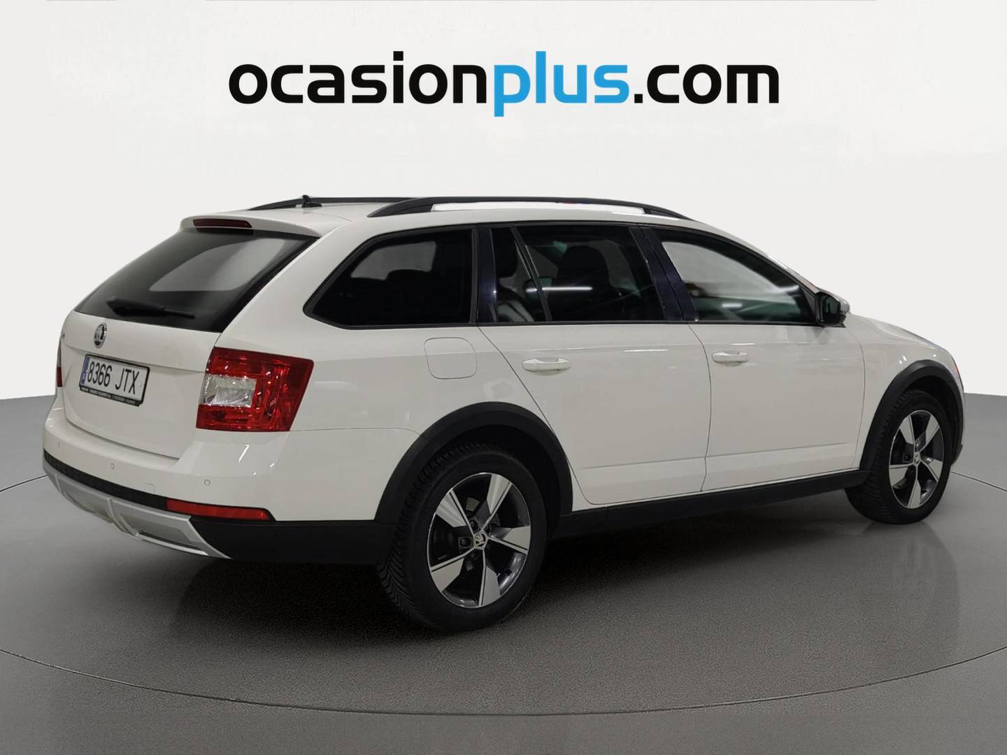 Foto trasera Skoda Scout Skoda Scout 2.0 TDI CR DSG 4x4 (184 CV) derecha