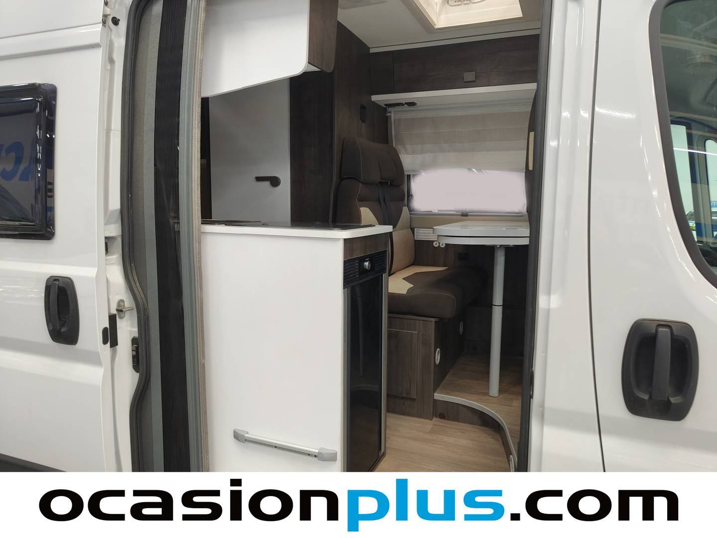 Foto asientos traseros BENIVAN B100 ES BENIVAN B100 ES ES (140 CV) 4 Plazas