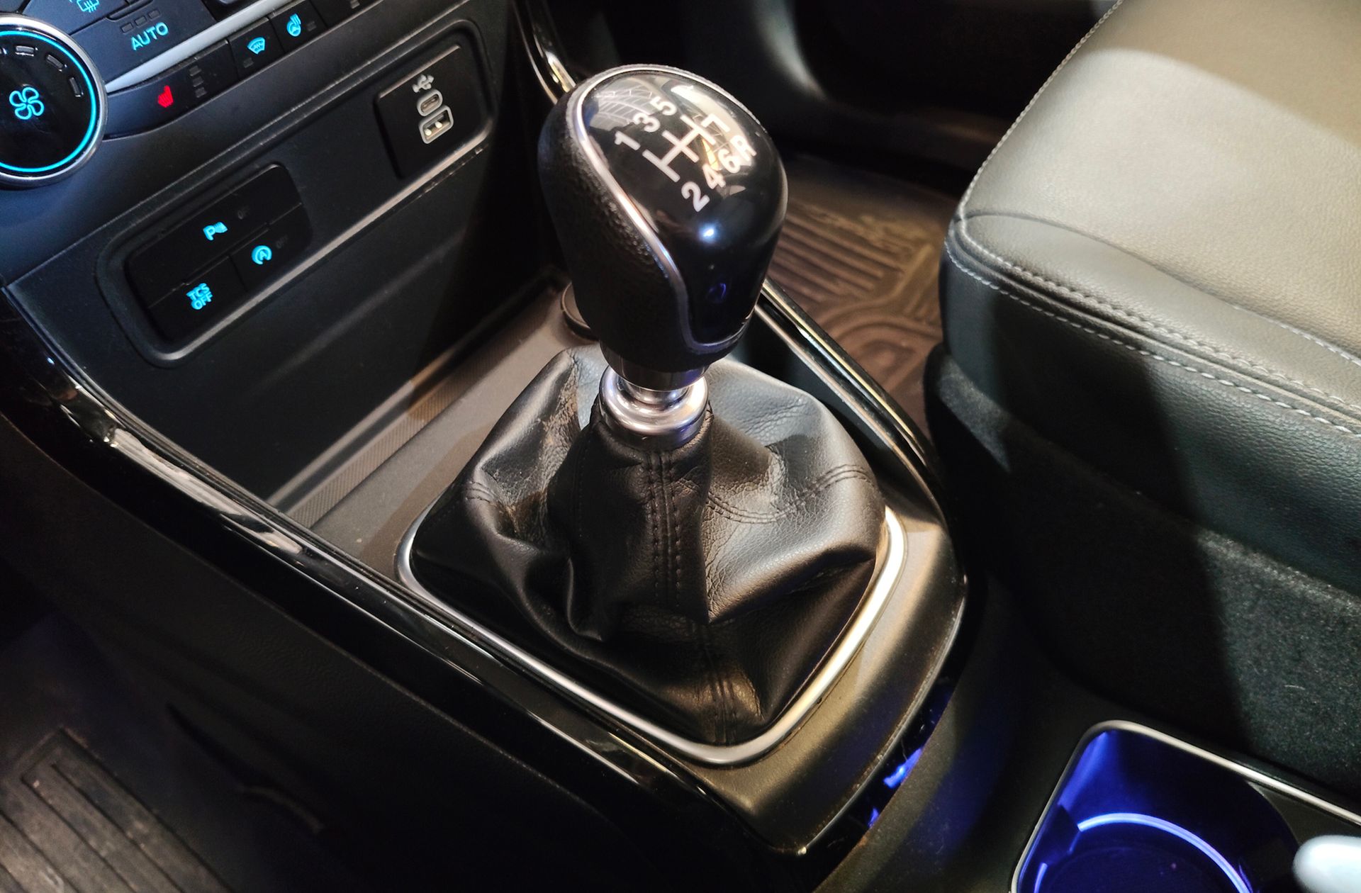 Ford EcoSport 1.0T EcoBoost Active - foto 5
