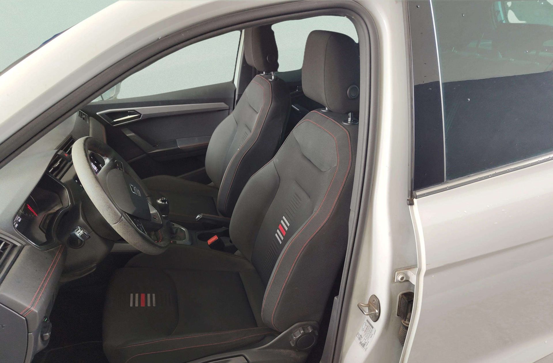 SEAT Arona 1.6 TDI Ecomotive FR - foto 12