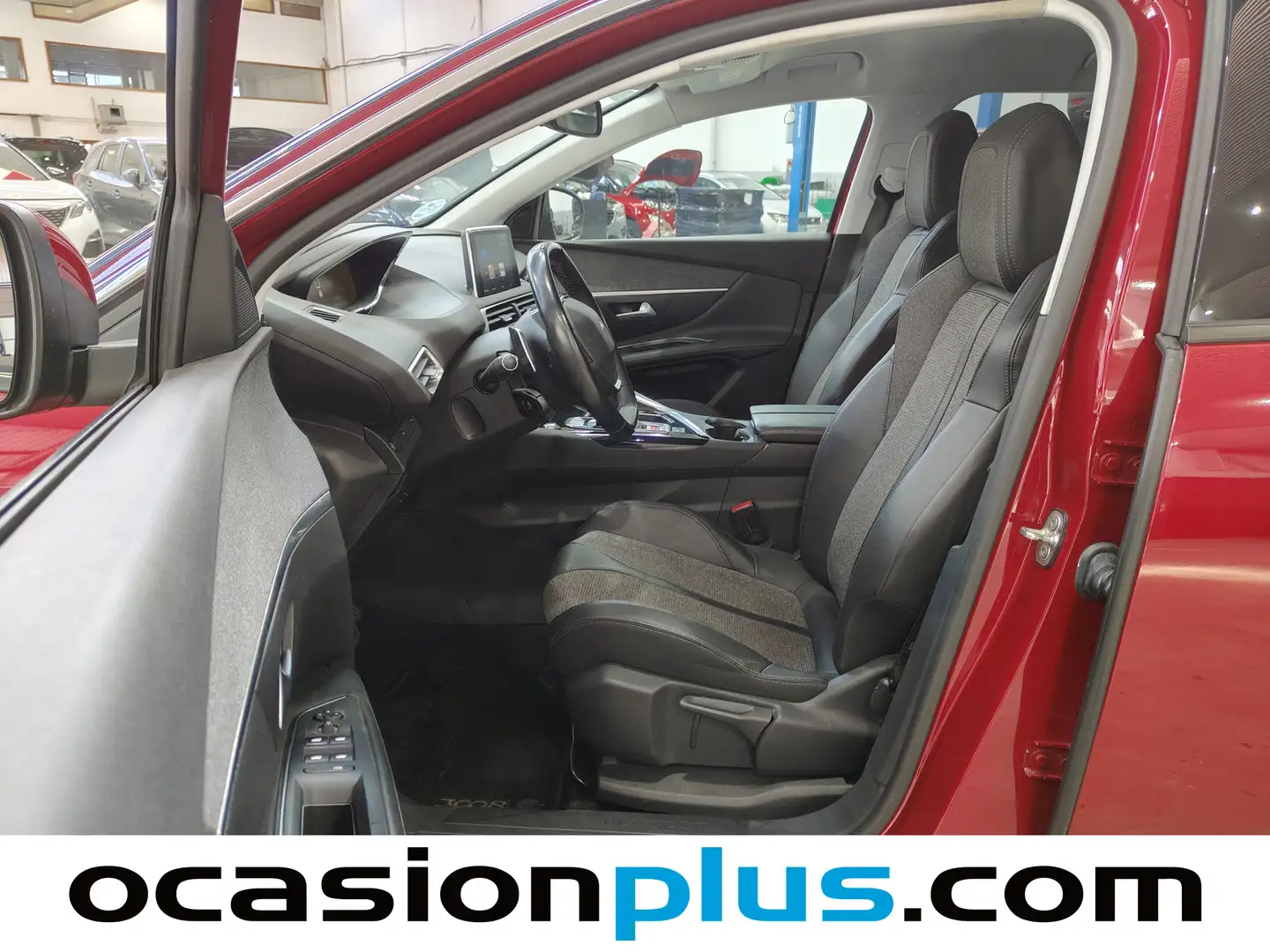 Foto Peugeot 3008 Peugeot 3008 PureTech 130 Allure EAT8 (130 CV)