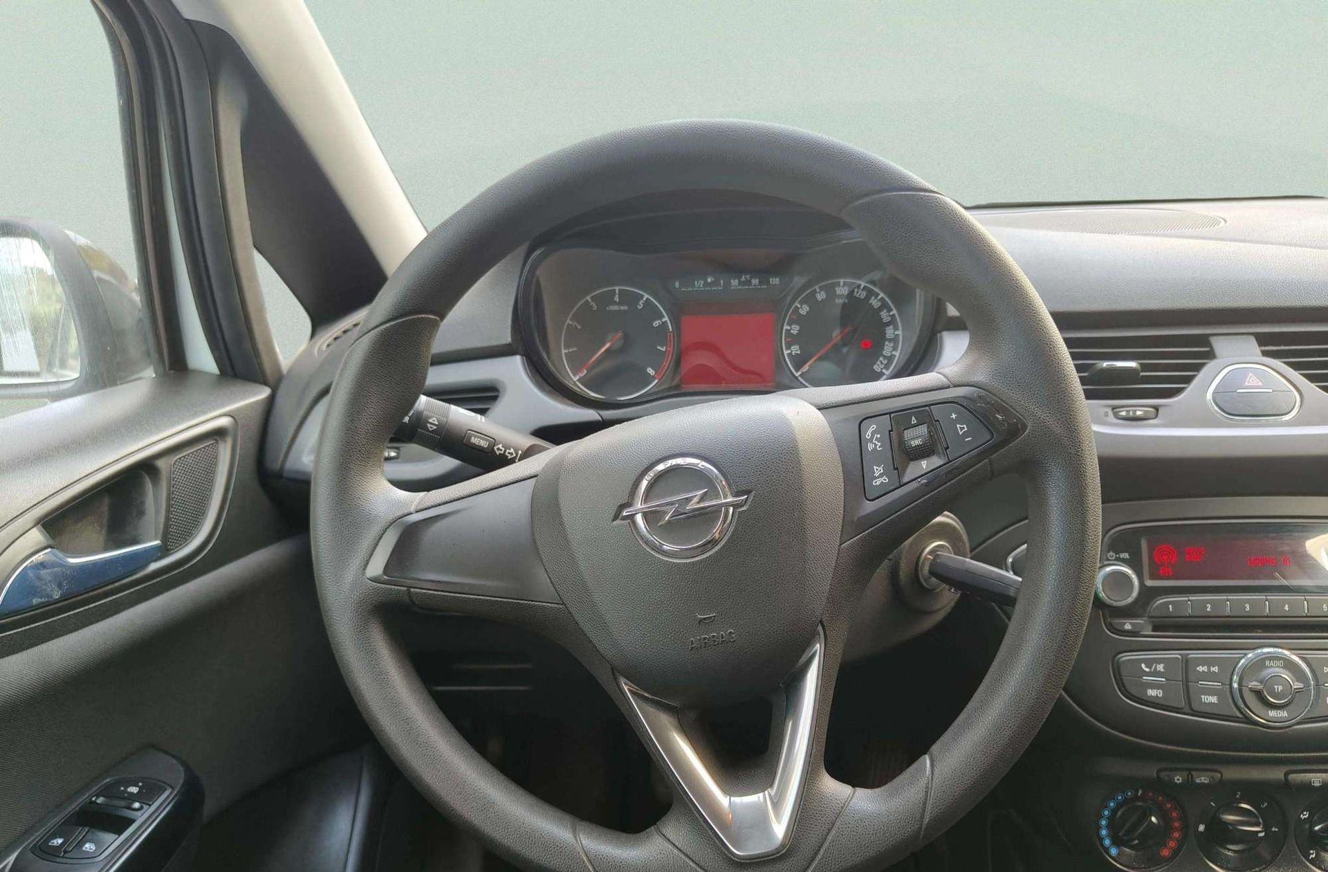 Opel Corsa 1.4 Expression - foto 18
