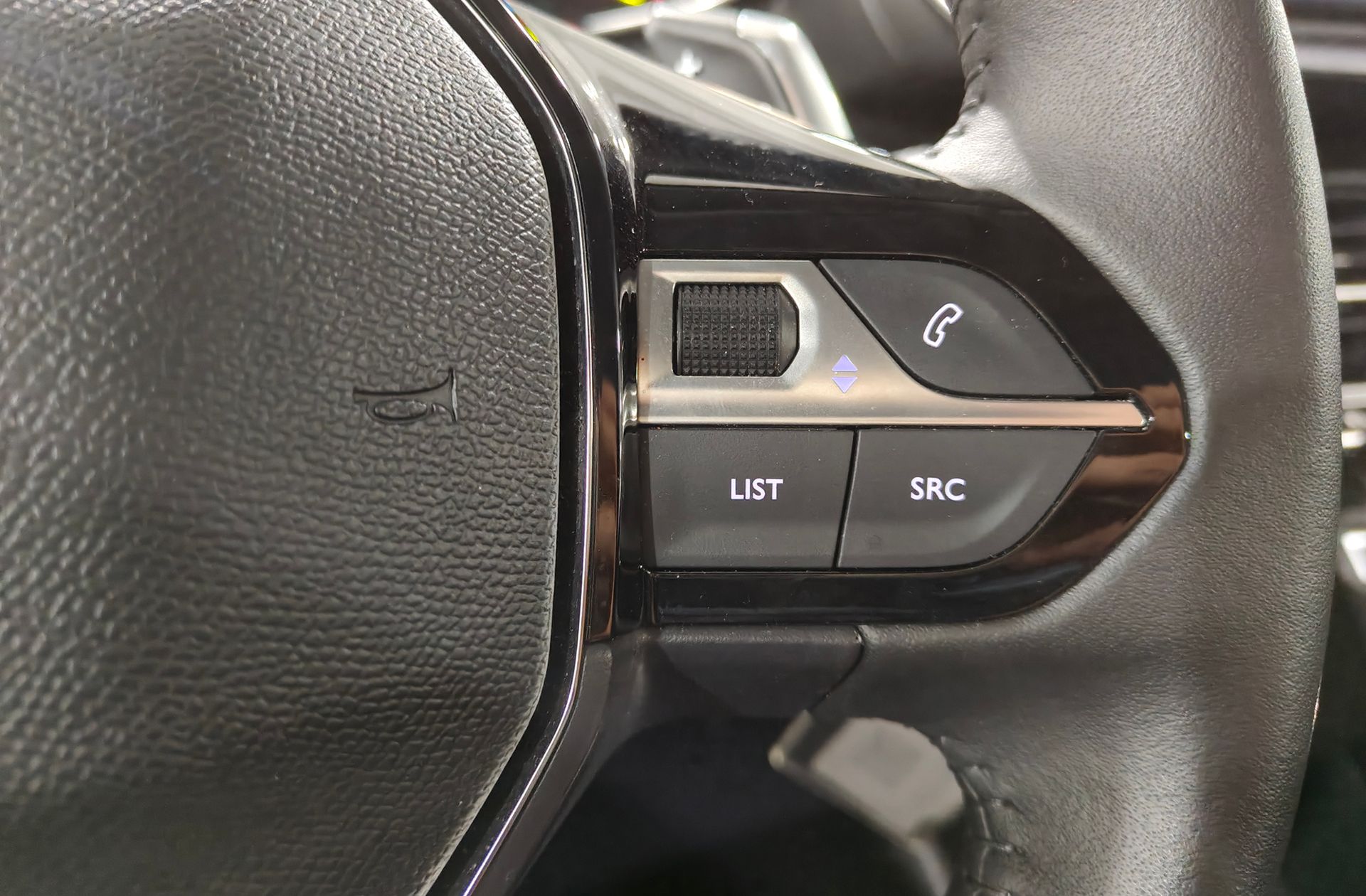 Peugeot 208 Style Hybrid 110 eDCS6 - foto 26