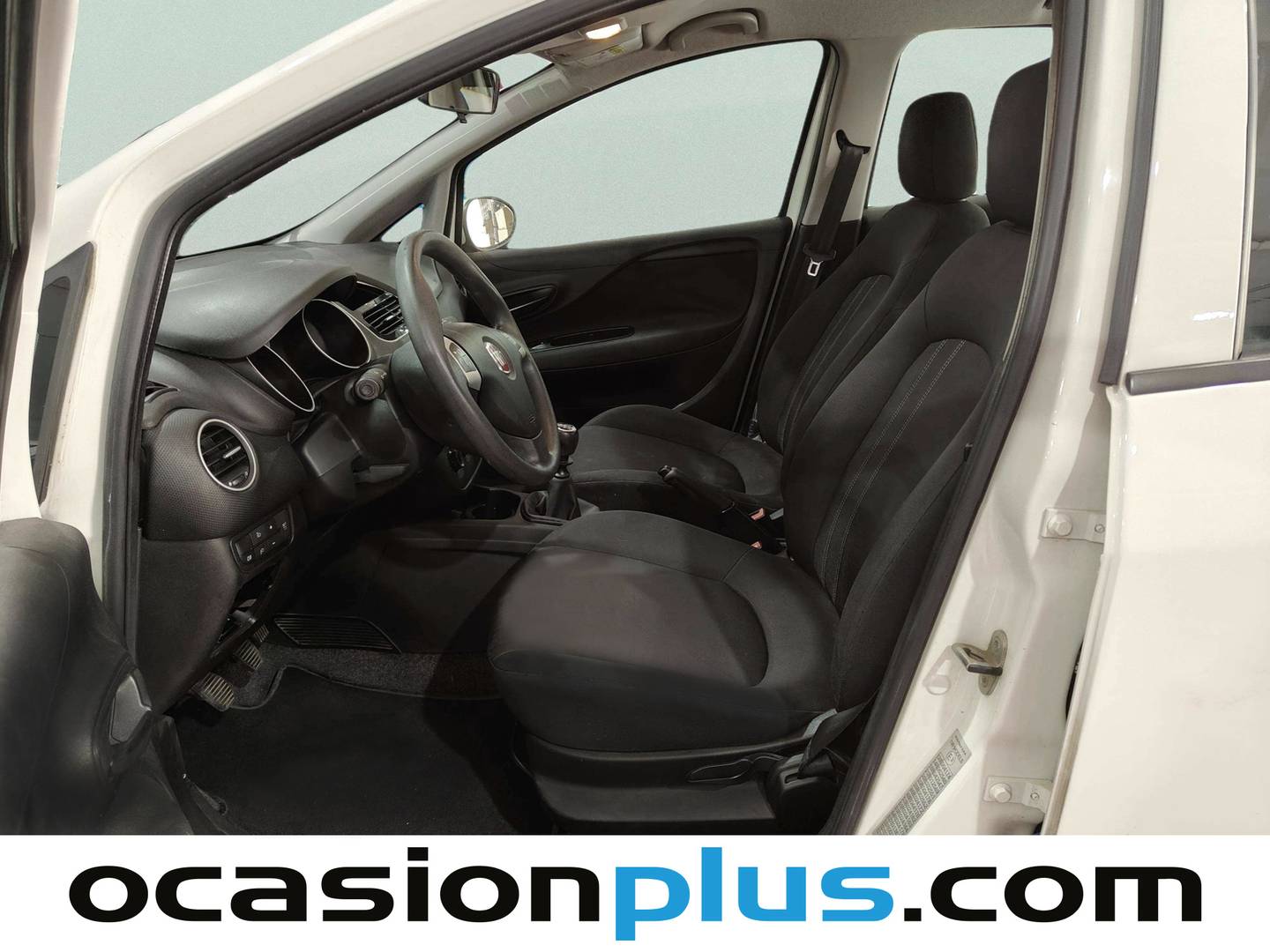 Foto asientos delanteros Fiat Punto Fiat Punto 1.2 8v S&S Gasolina Pop (69 CV)