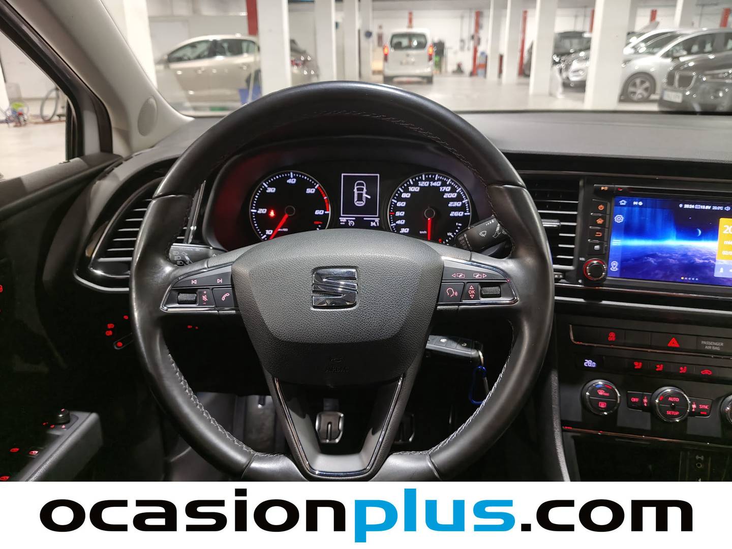 Equipamiento del Seat León SEAT León 1.6 TDI S&S Style (110 CV)