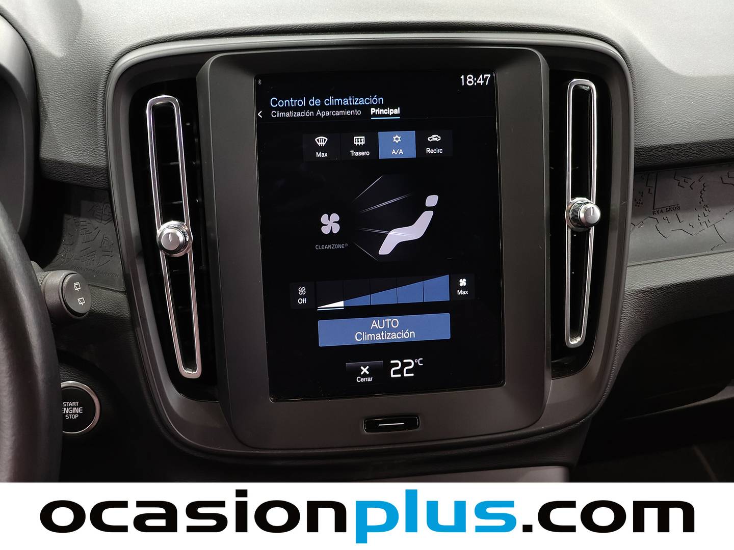 Foto Volvo XC40 Volvo XC40 T3 Momentum Core (163 CV)