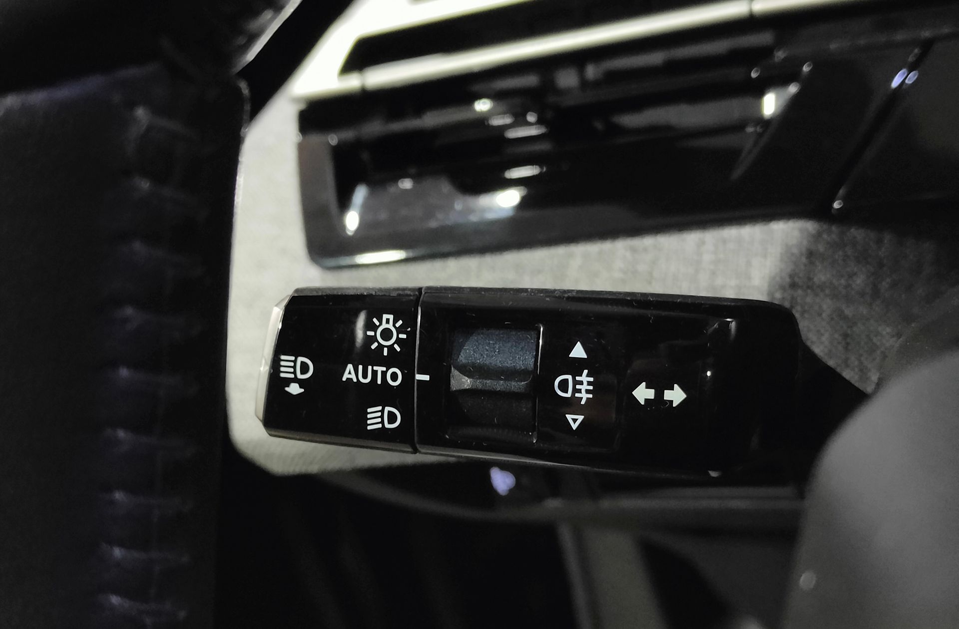 Peugeot 3008 Allure Hybrid eDCS6 - foto 26