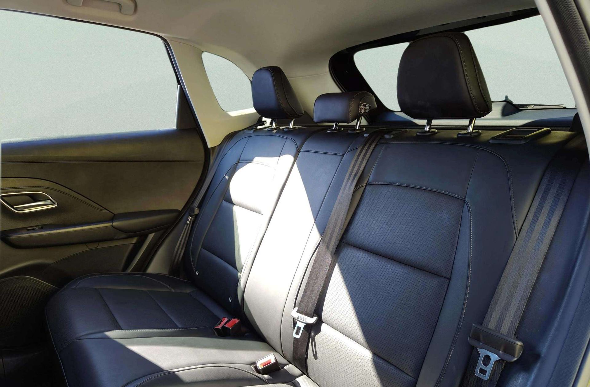 MG ZS 1.5 Hybrid+ Luxury - foto 11