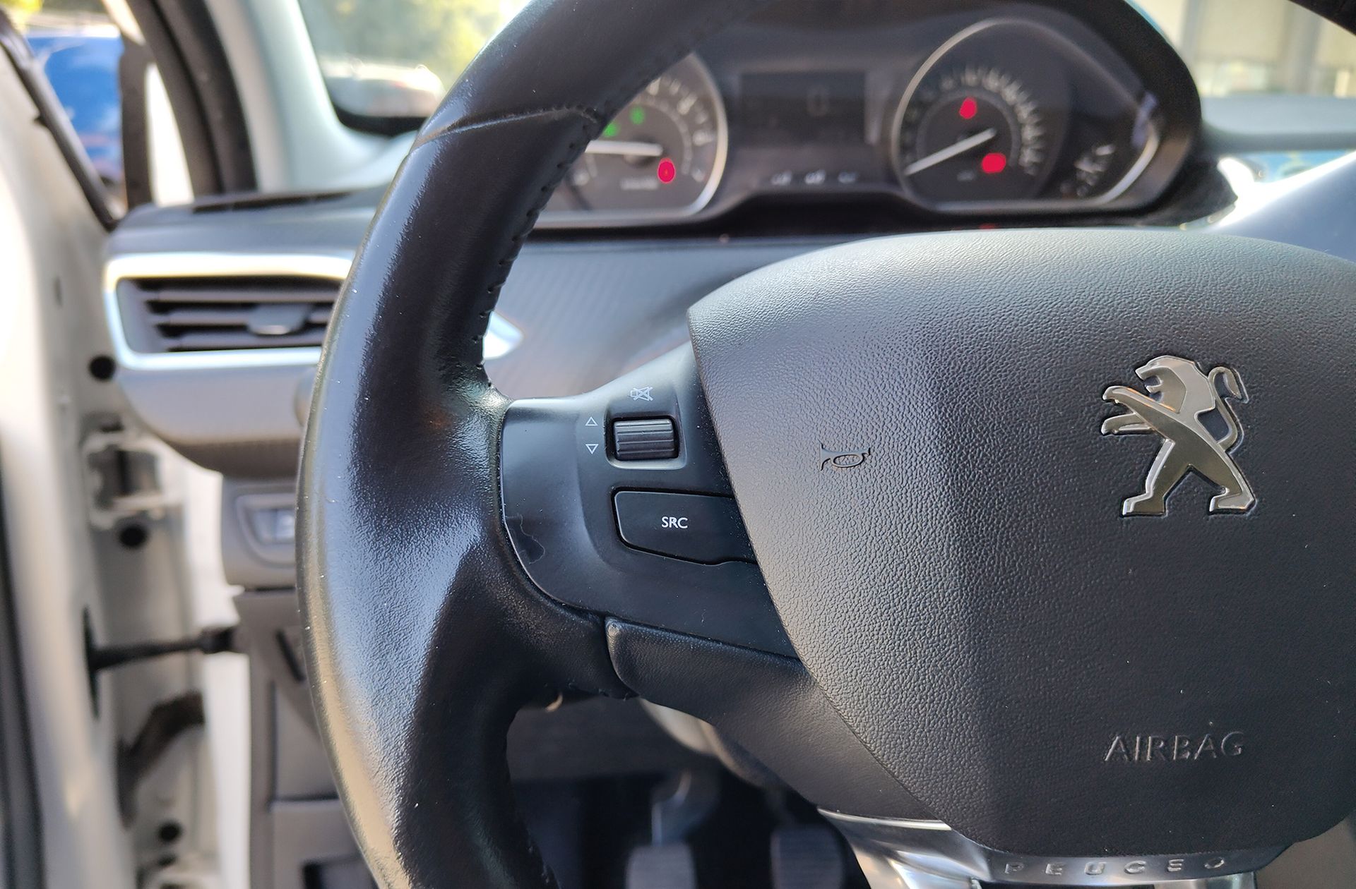 Peugeot 208 PureTech 82 Style - foto 26