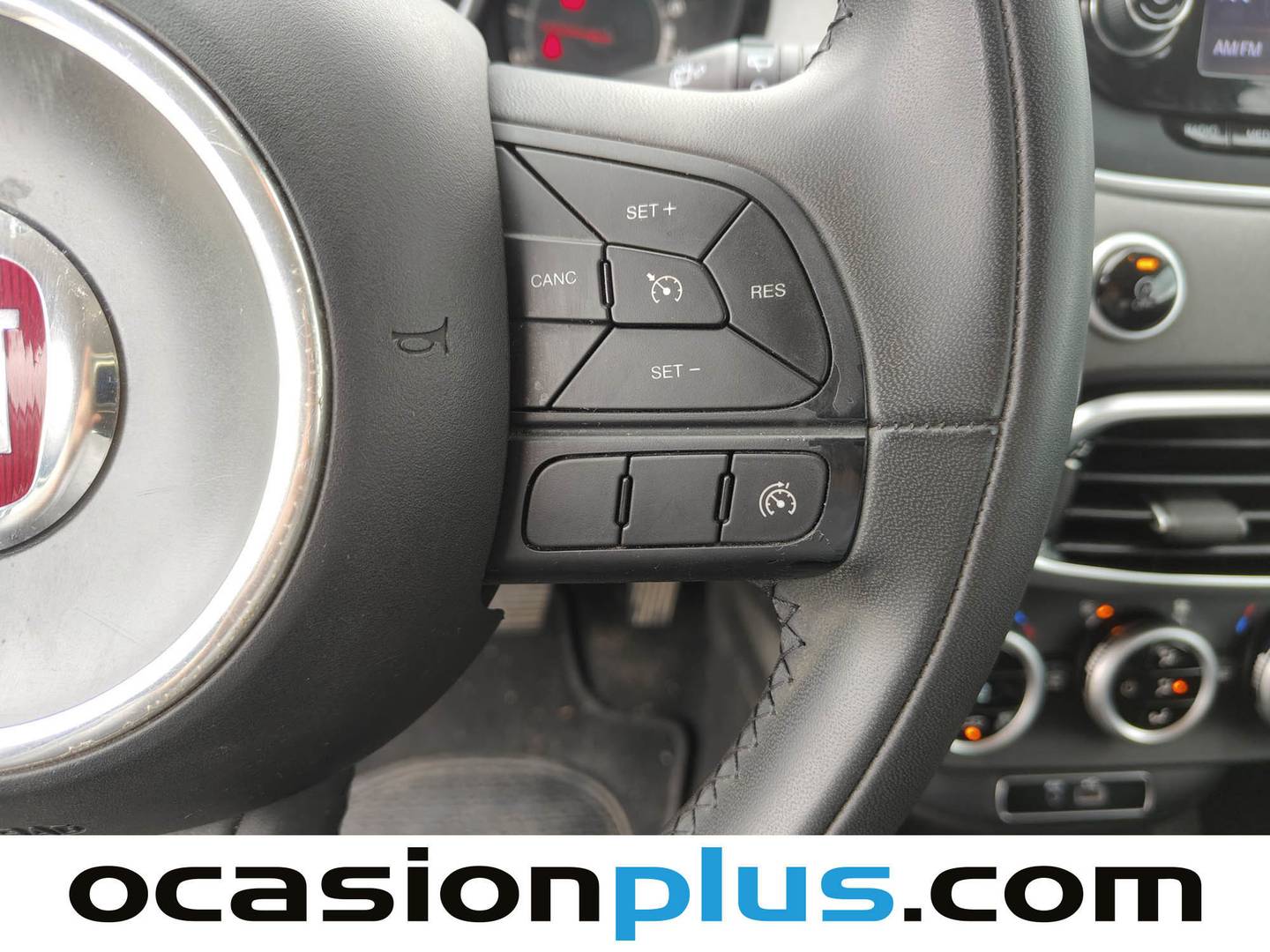 Equipamiento del Fiat 500X Fiat 500X 1.4 MultiAir Cross Plus 4x4 DCT (170 CV)