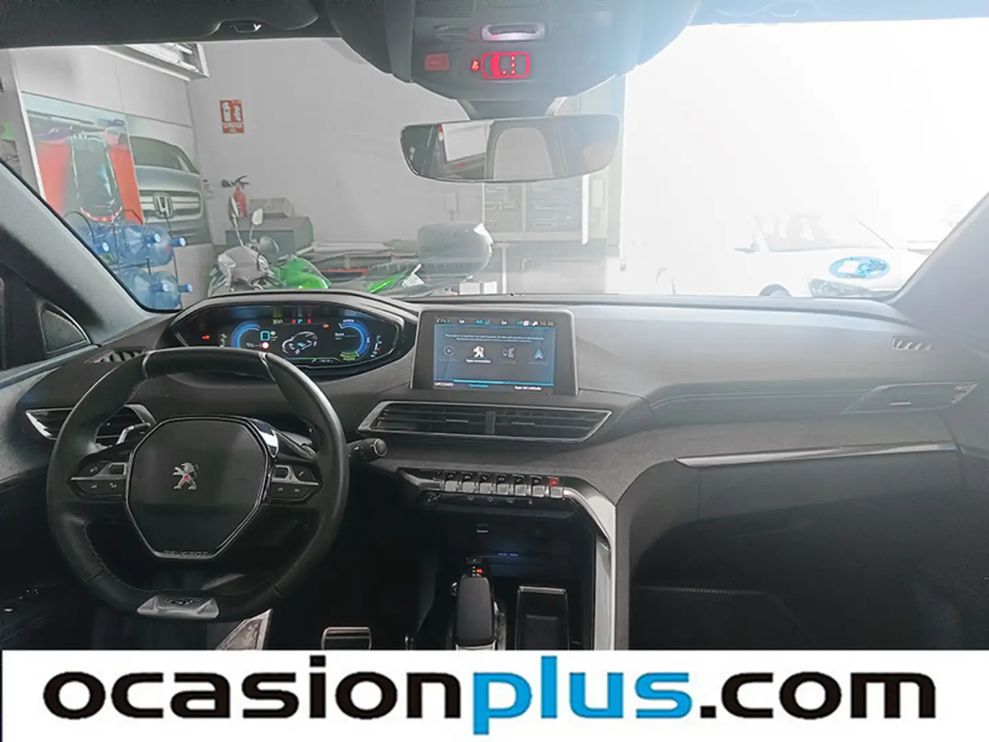 Foto Peugeot 3008 Hybrid Peugeot 3008 Hybrid 300 GT e-EAT8 Auto (300 CV)