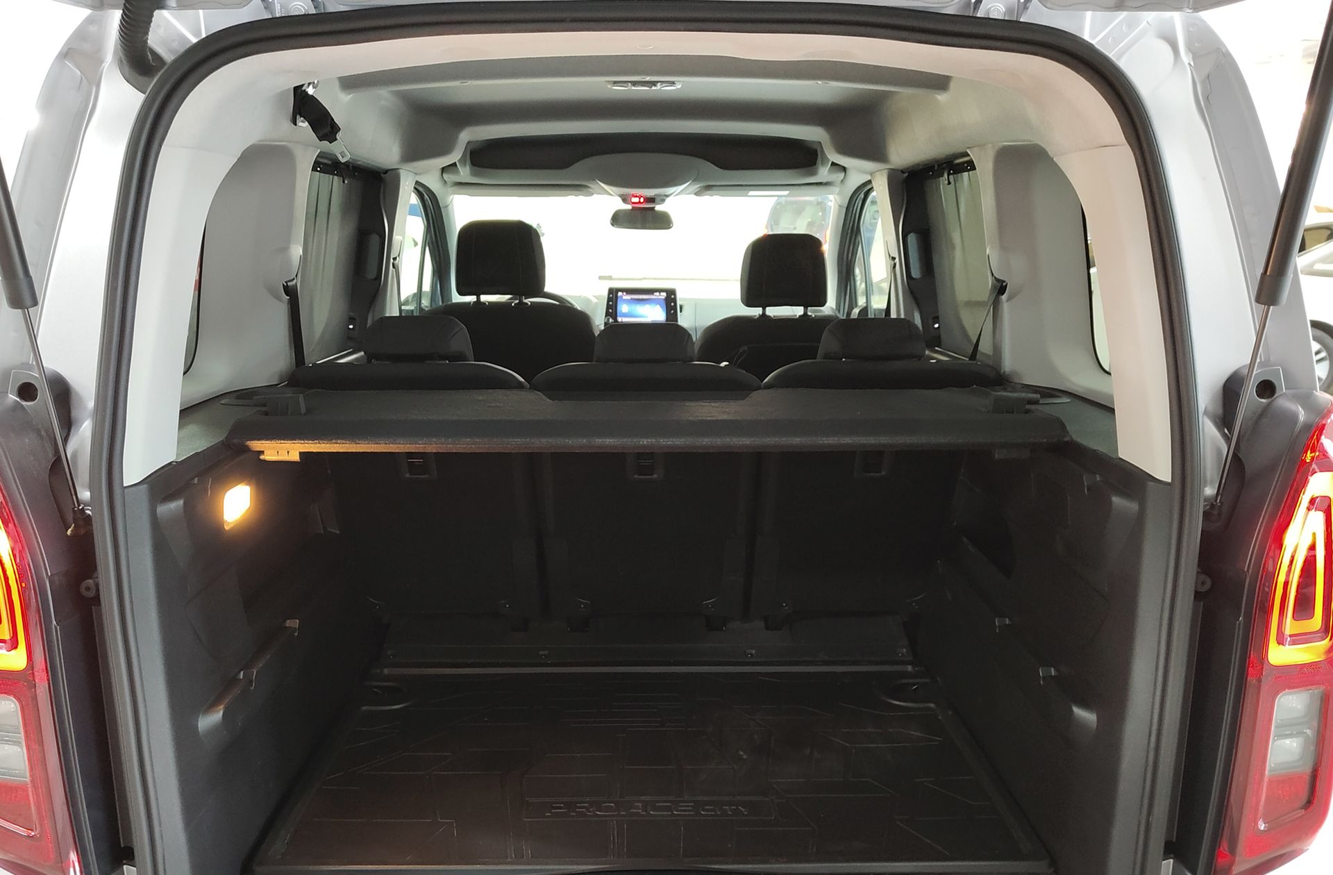 Toyota Proace City 1.5D Family Active L1 - foto 14
