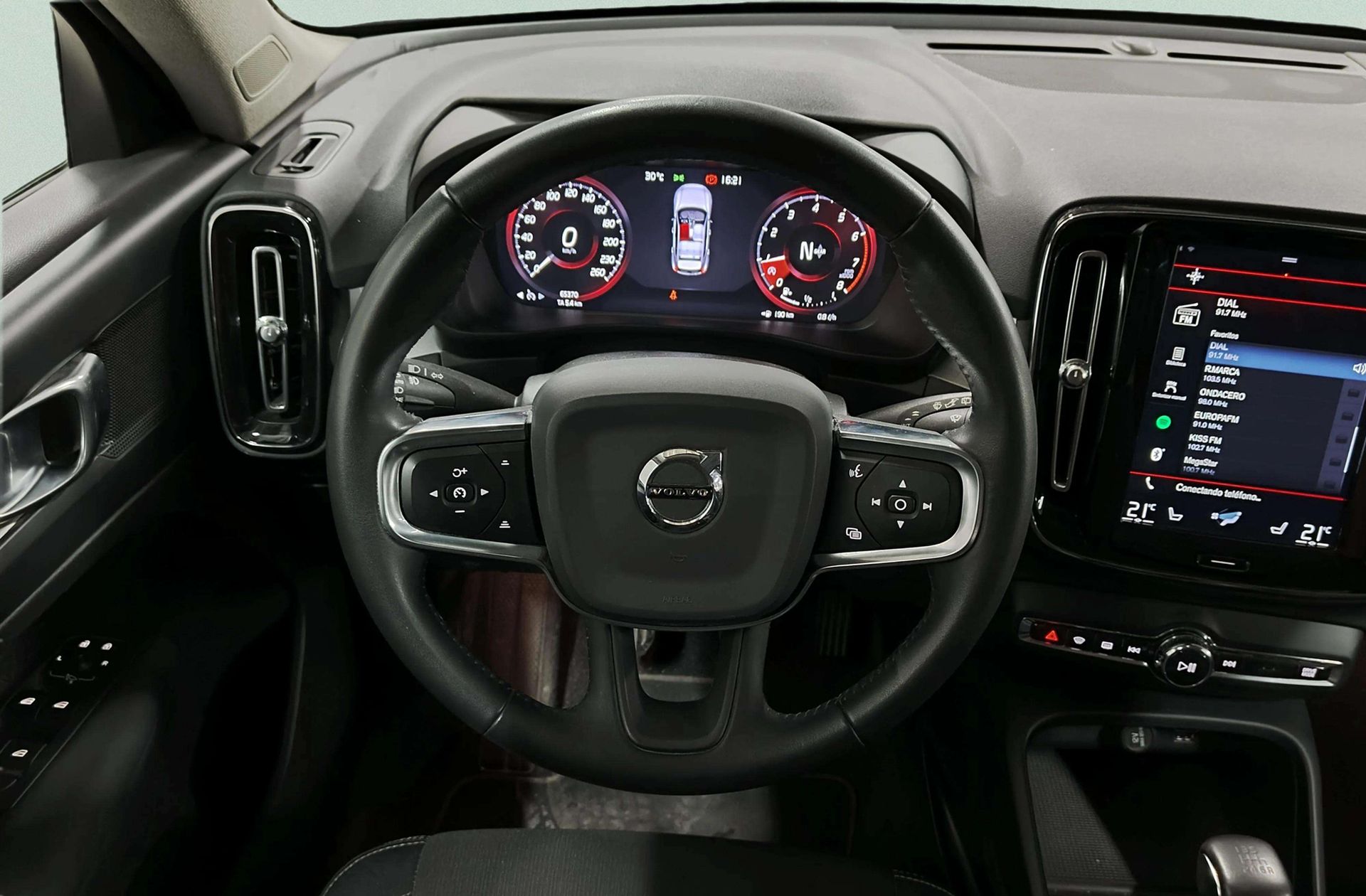 Volvo XC40 T3 Business Plus - foto 27