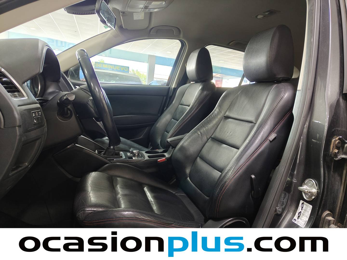 Foto asientos delanteros Mazda CX-5 Mazda CX-5 2.0 GE Black Tech Edition 2WD (165 CV)