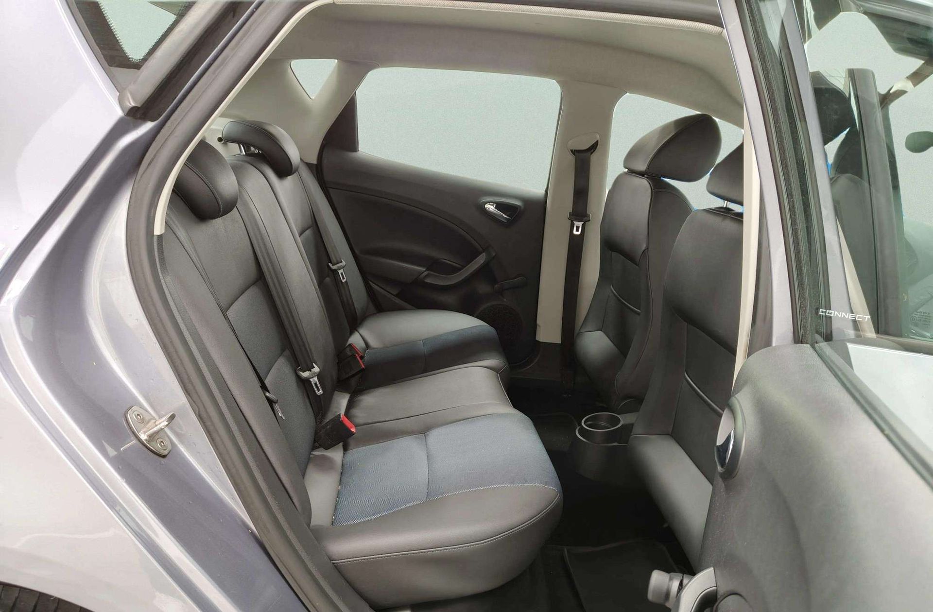 SEAT Ibiza 1.4 TDI Style Connect - foto 16