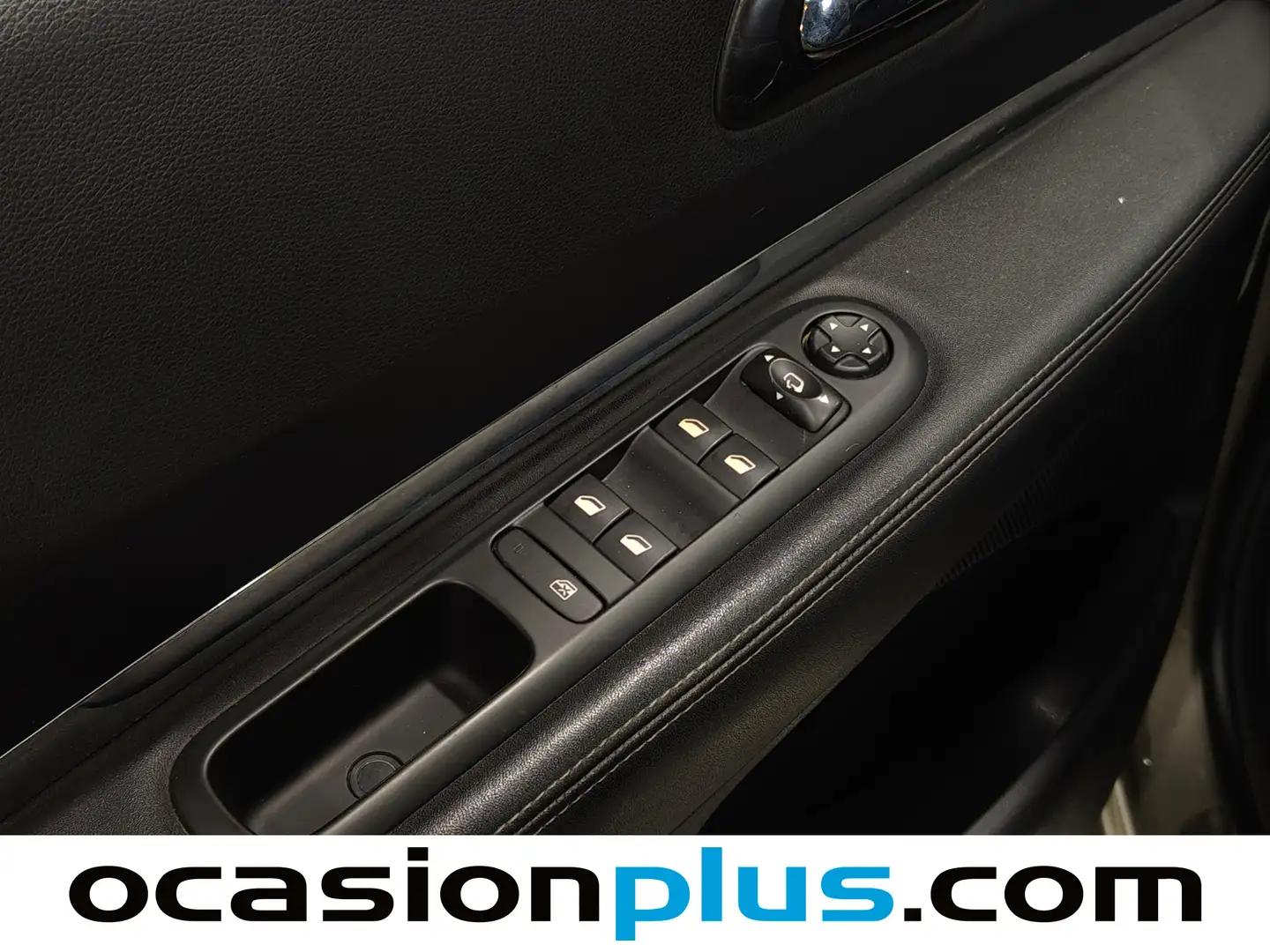 Foto Peugeot 3008 Peugeot 3008 1.6 BlueHDi FAP Allure (120 CV)