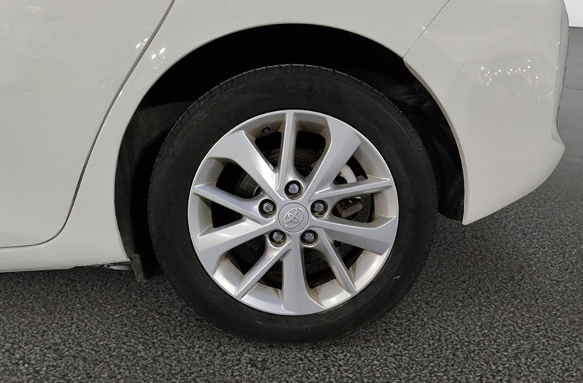 Toyota Auris 120D Active - foto 30