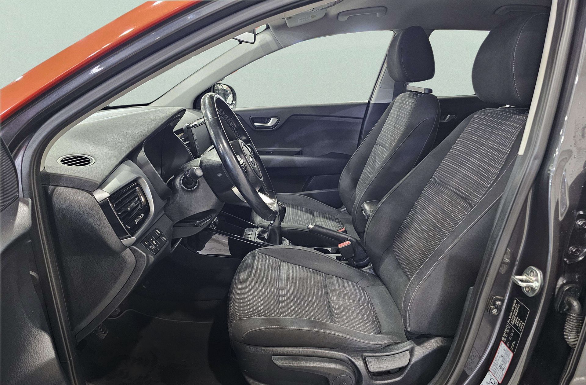 Kia Stonic 1.0 T-GDi Drive - foto 12