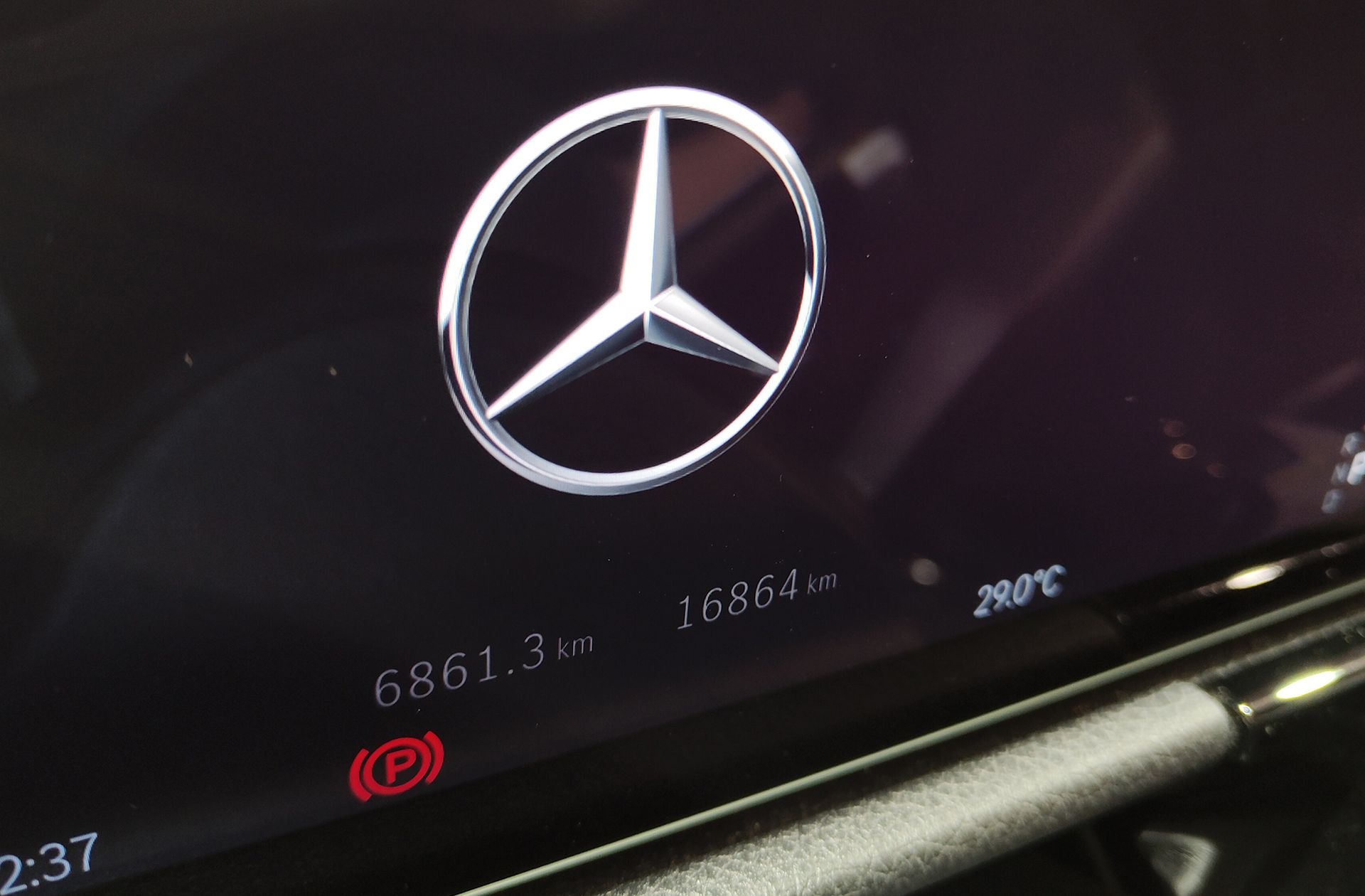 Mercedes-Benz GLA 200 d Pack AMG - foto 12