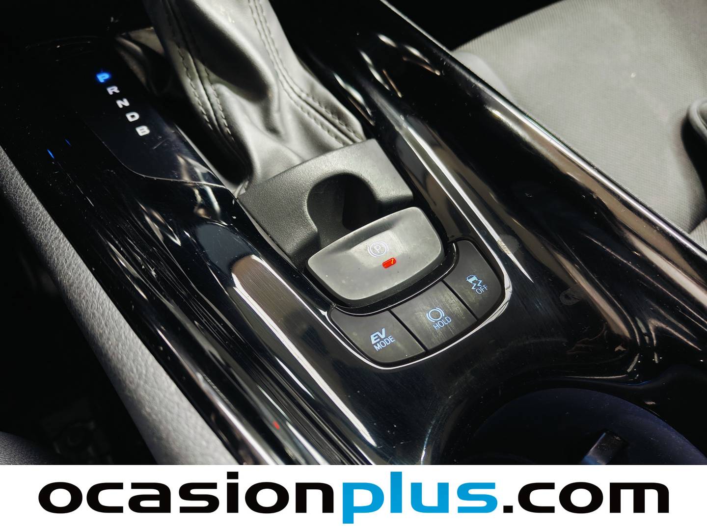 Foto Toyota C-HR Toyota C-HR 1.8 125H Advance (122 CV)