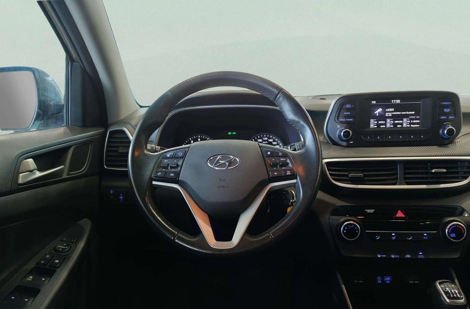Hyundai Tucson 1.6 GDI BlueDrive Essence 4x2 - foto 19