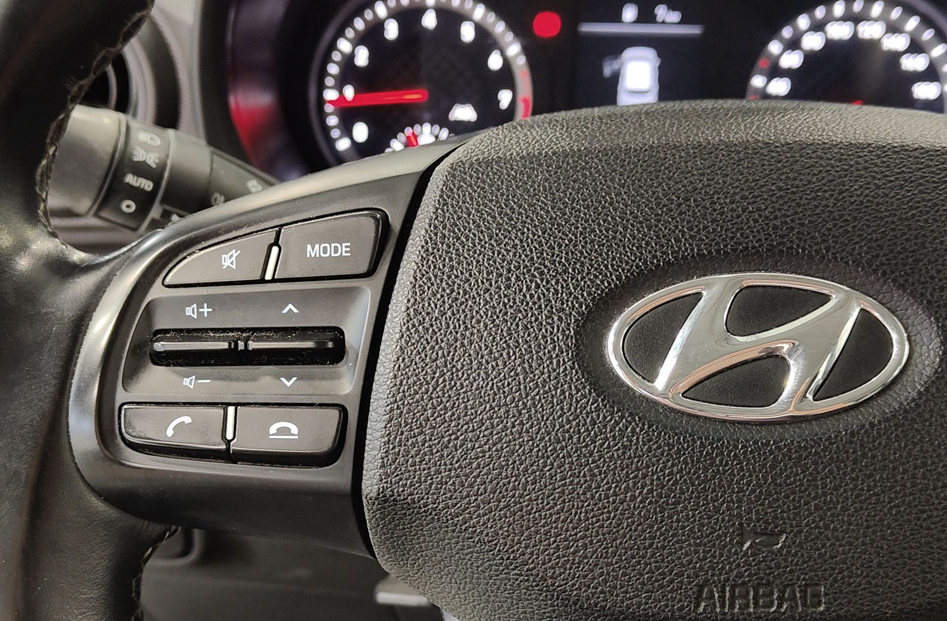 Hyundai i10 1.0 Essence - foto 21
