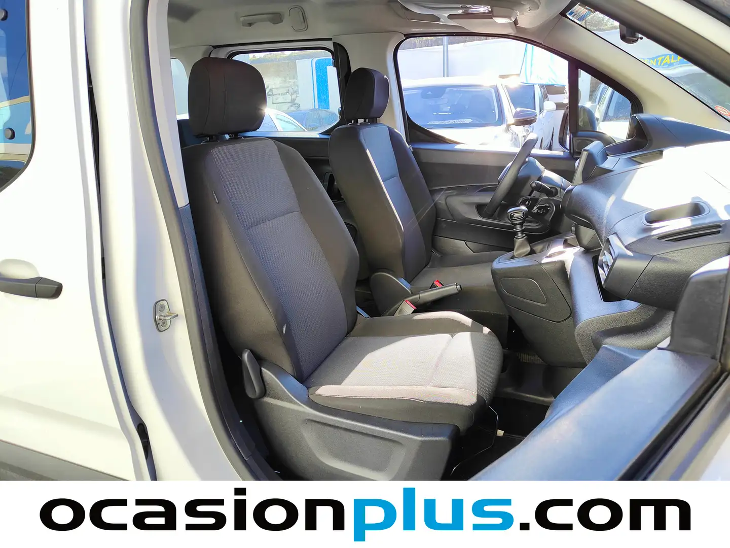 Foto Peugeot Rifter Peugeot Rifter Active Pack Business Standard BlueHDi (100 CV)