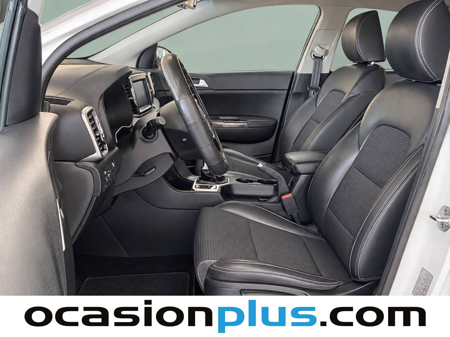 Foto asientos delanteros KIA Sportage KIA Sportage 1.7 CRDi VGT Eco-Dynamics x-Tech17 4x2 (115 CV)