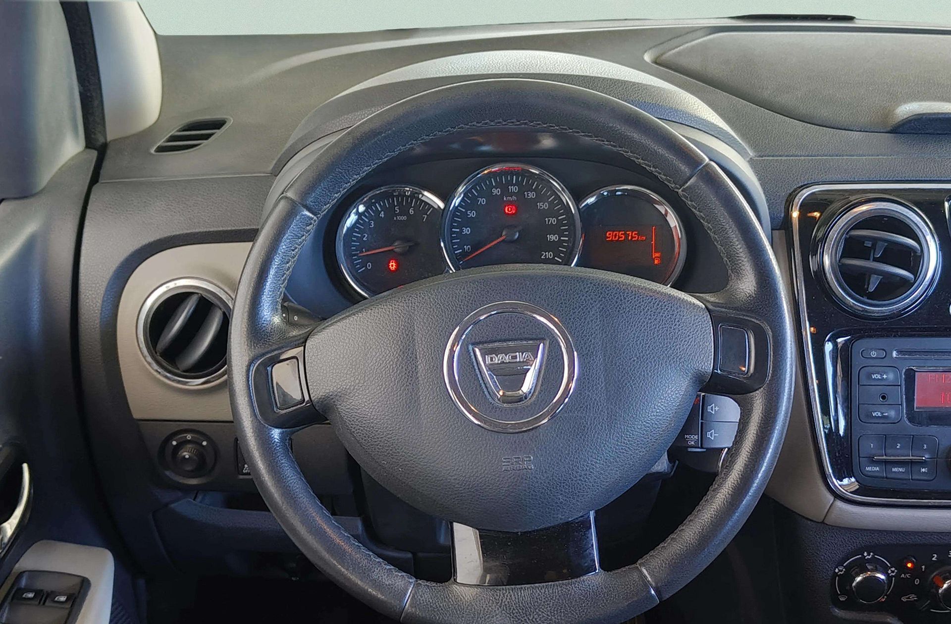 Dacia Lodgy Laureate TCe 7 plazas - foto 23