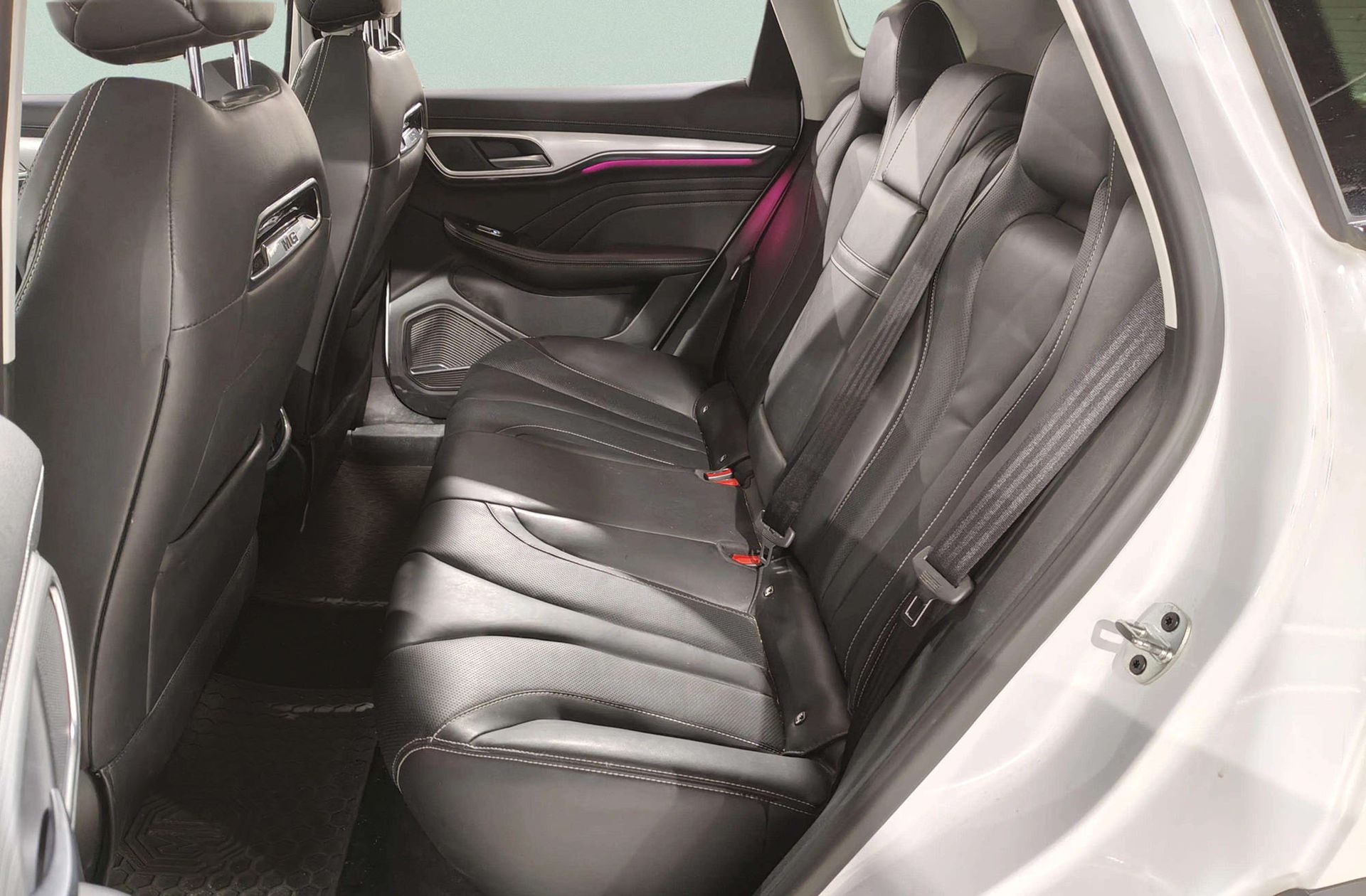 MG Marvel R 70kWh Luxury - foto 16