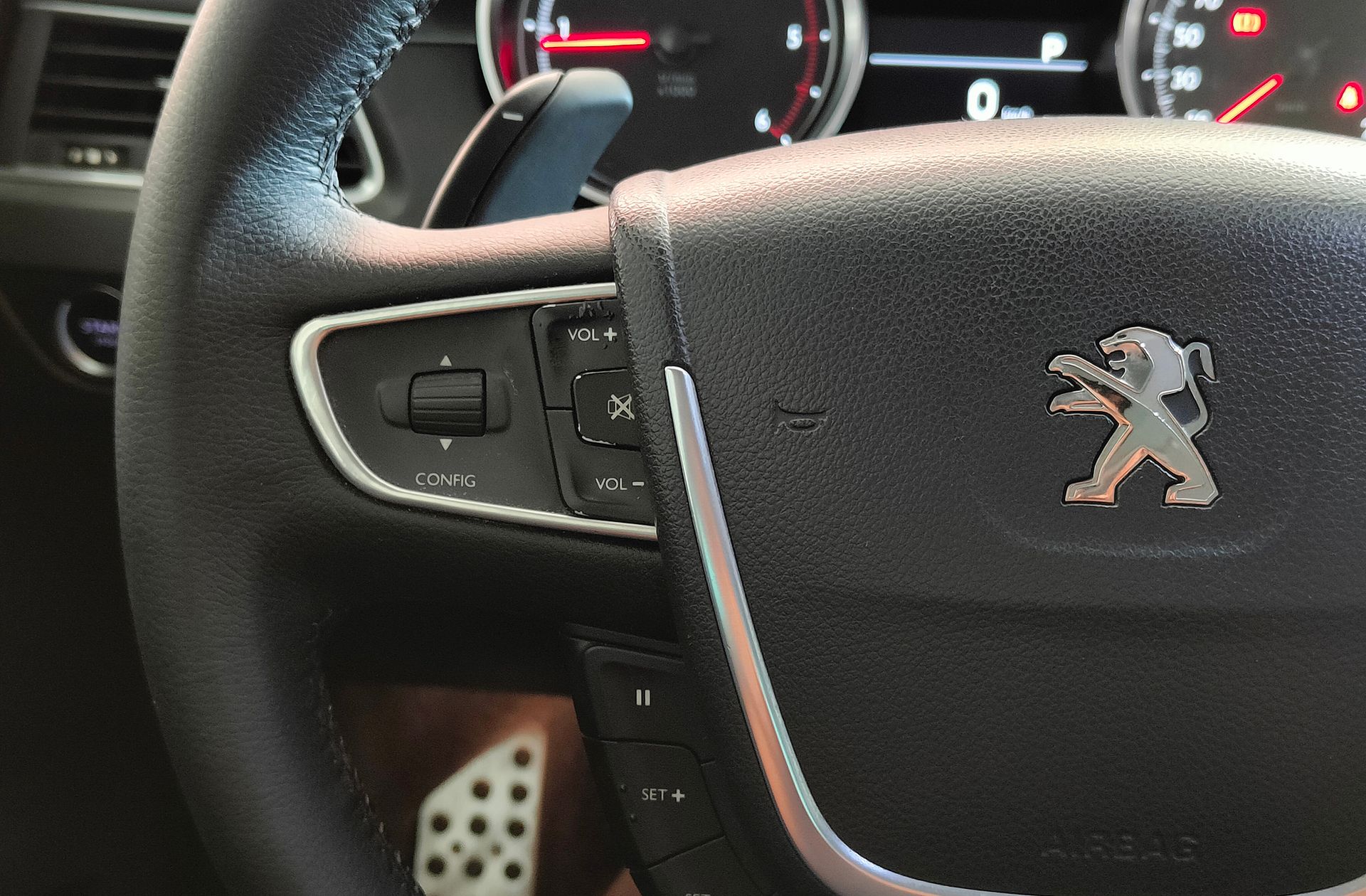 Peugeot 508 SW BlueHDi 180 Allure EAT6 - foto 37