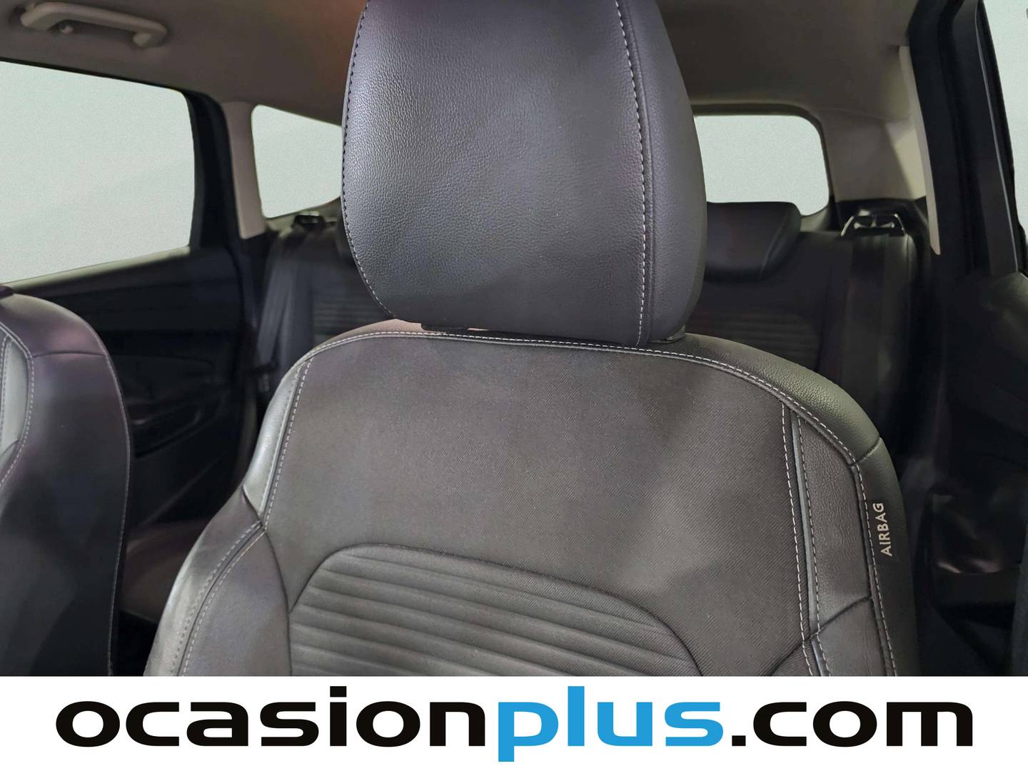 Extras y acabados del Ford Kuga Ford Kuga 2.0 TDCI Titanium 4x4 Powershift (150 CV)