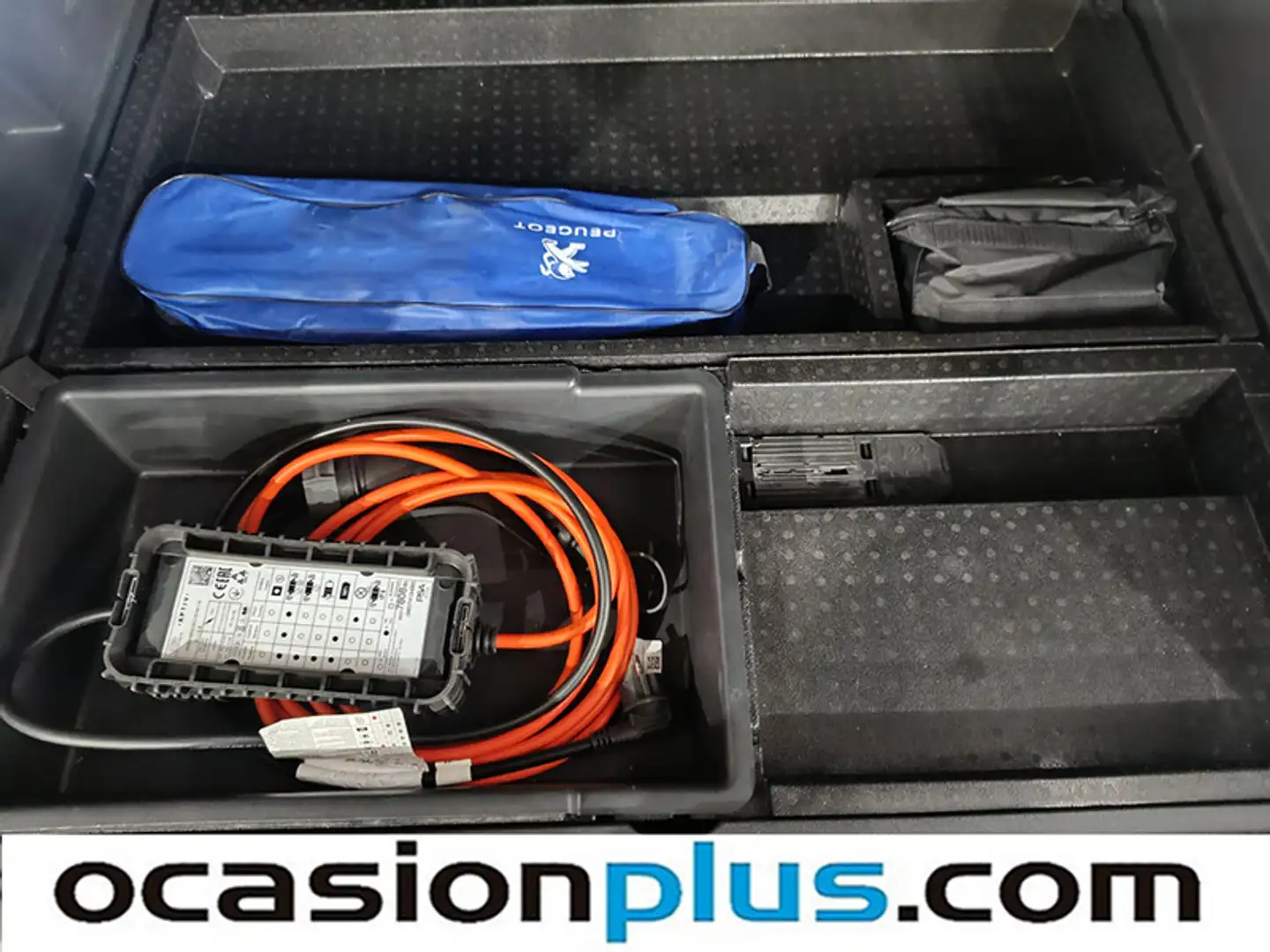 Foto Peugeot 3008 Hybrid Peugeot 3008 Hybrid 300 GT e-EAT8 Auto (300 CV)