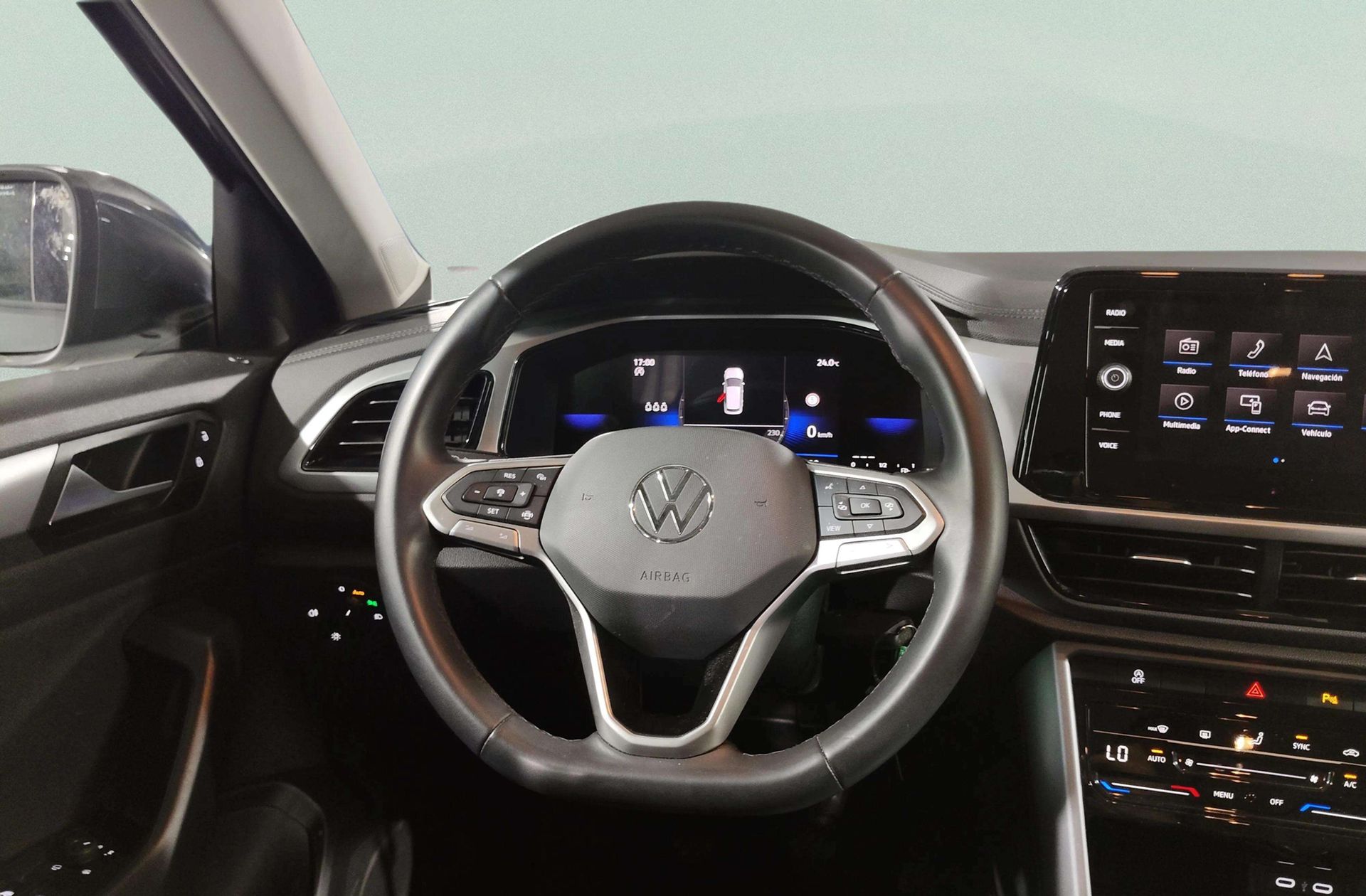 Volkswagen T-Roc Life 1.0 TSI - foto 24