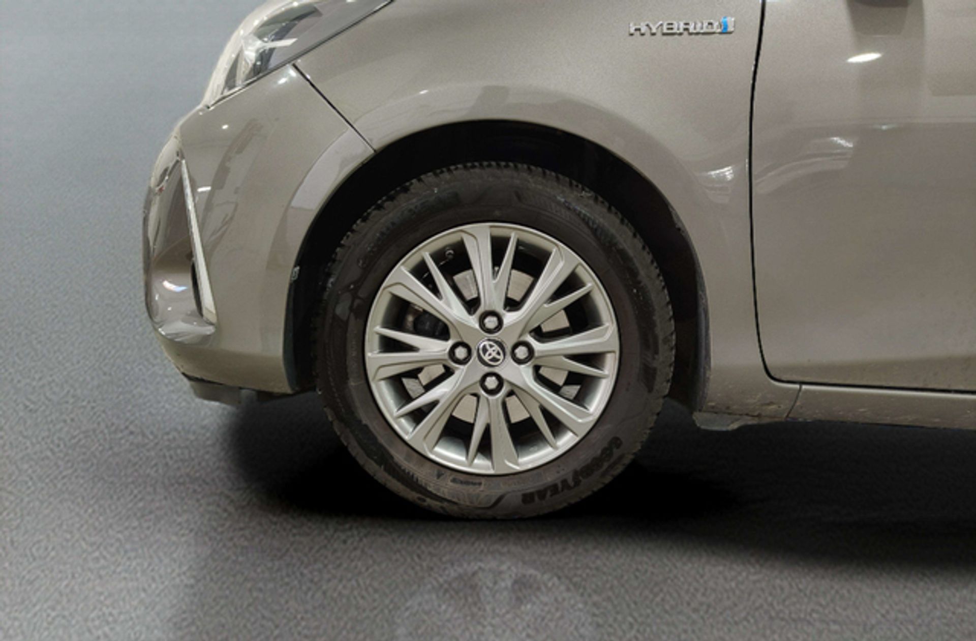 Toyota Yaris 1.5 Hybrid Active - foto 31