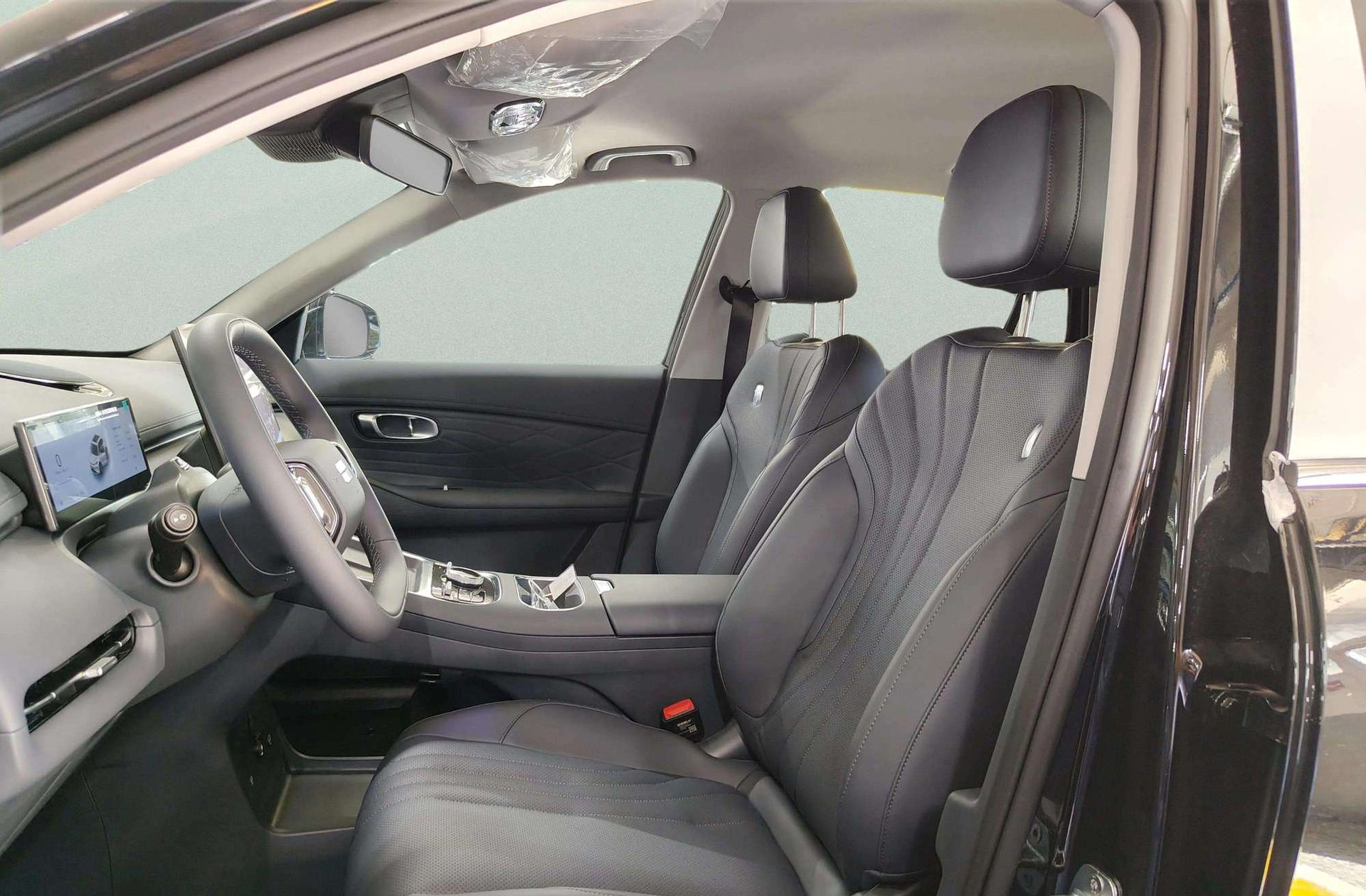 Geely Starray EM-i 1.5 PHEV Pro - foto 13