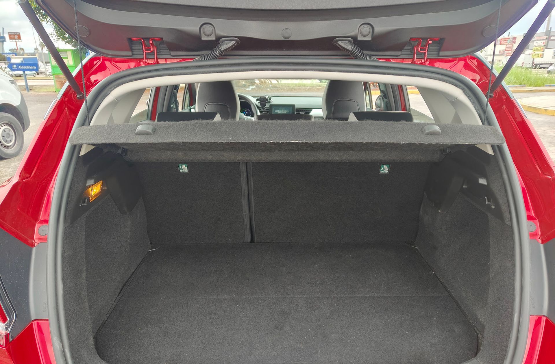 Renault Captur Zen E-Tech Híbrido enchufable - foto 18