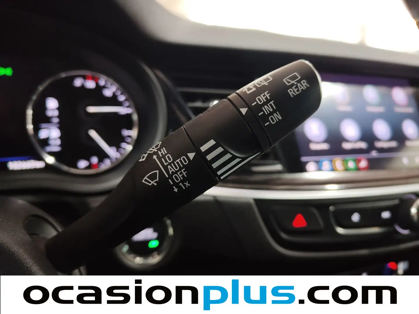 Foto Opel Insignia Opel Insignia Sports Tourer 1.6 CDTI D Innovation (136 CV)