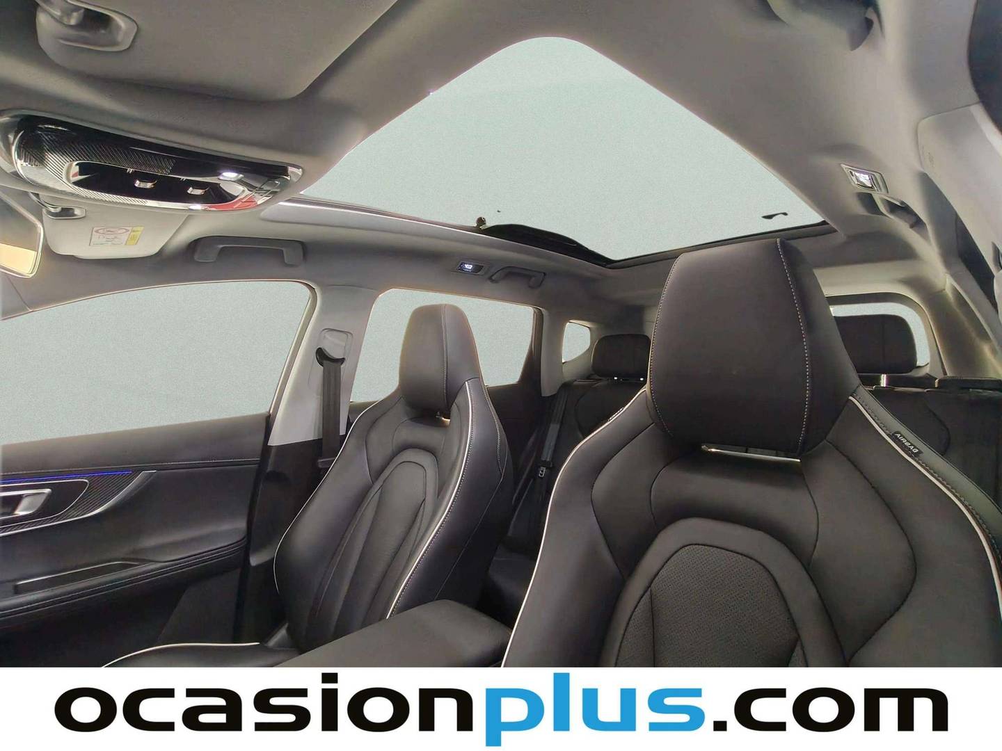 Extras y acabados del EBRO S700 EBRO S700 1.6 TGDI Luxury 7 DCT (147 CV)