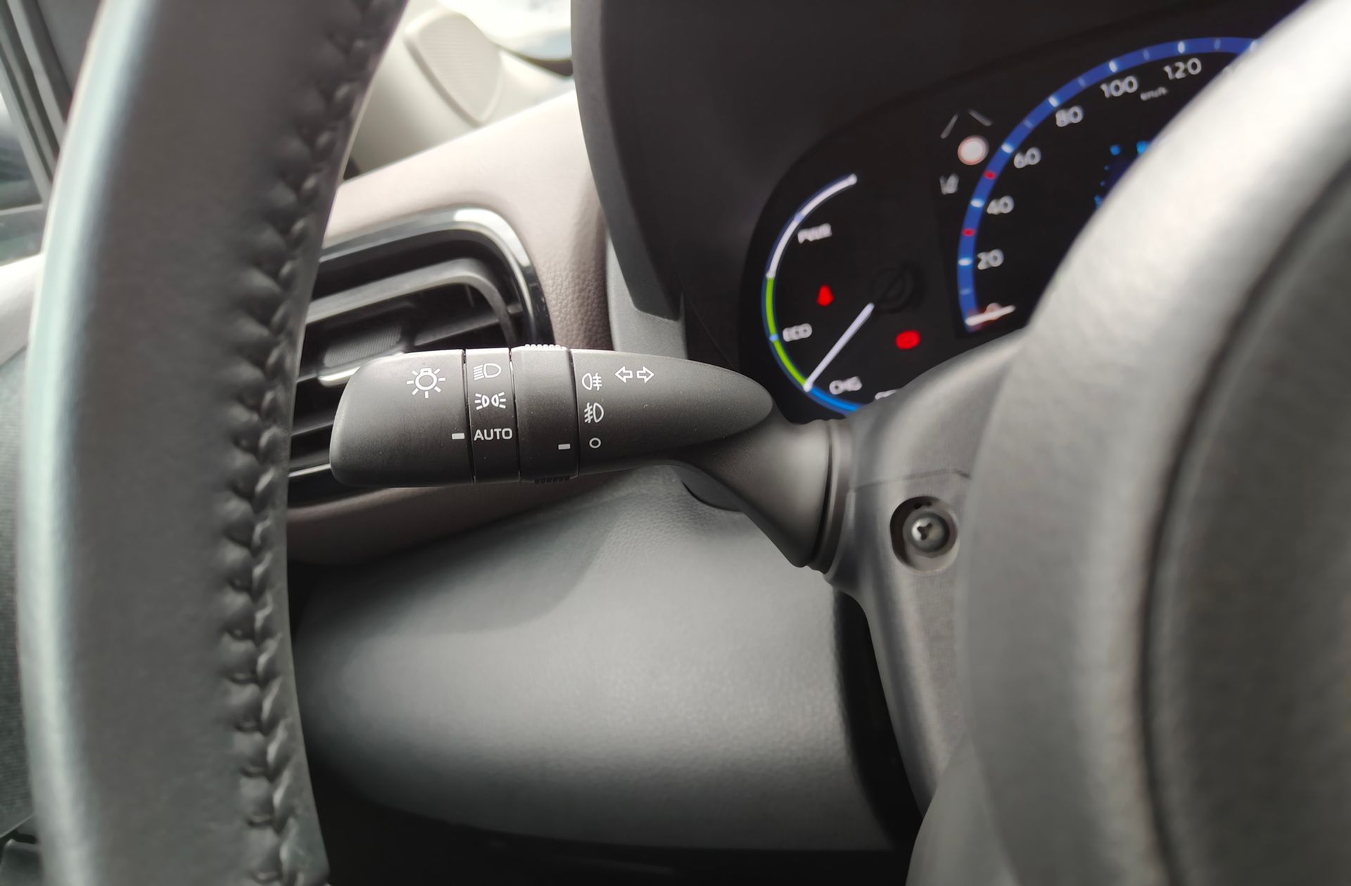 Toyota Yaris Cross 120H Style - foto 30