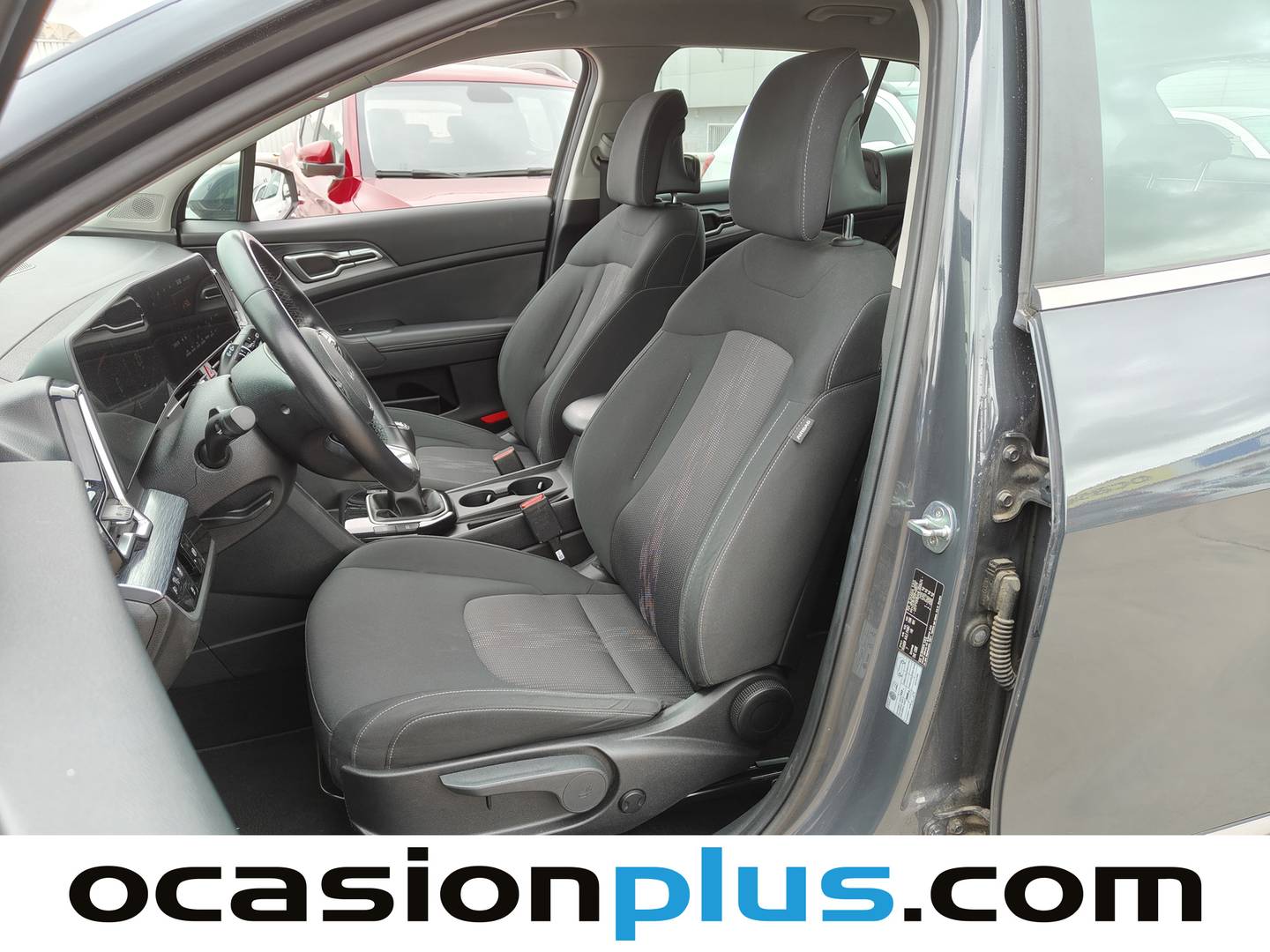 Foto asientos delanteros KIA Sportage Kia Sportage 1.6 T-GDi MHEV Drive 4x2 (150 CV)