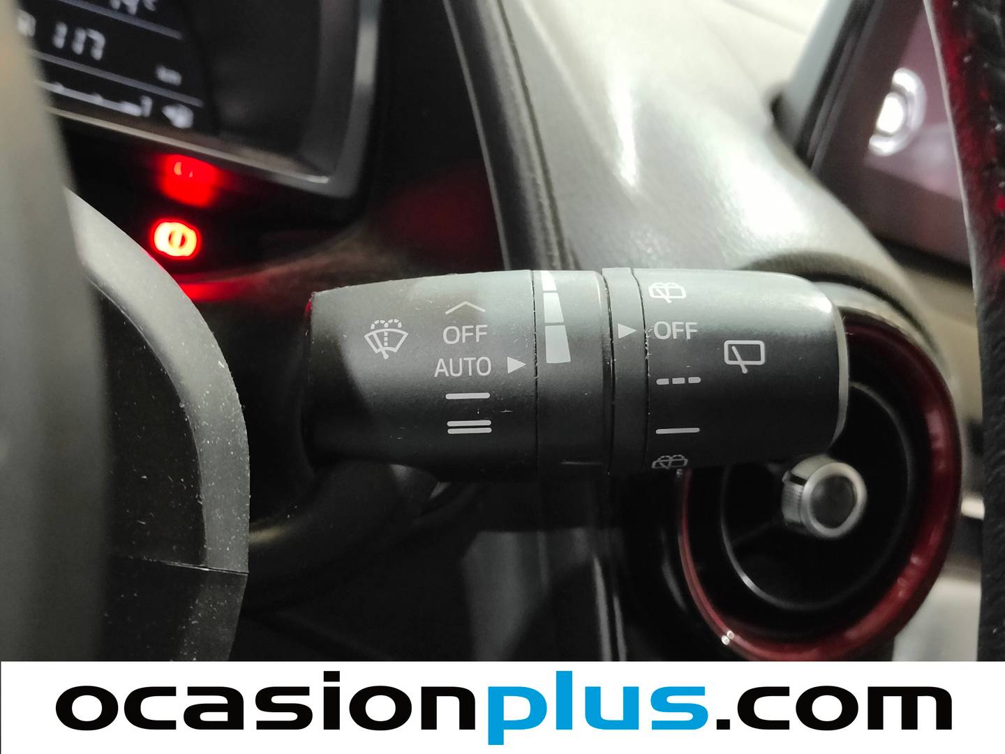 Acabados Mazda CX-3 Mazda CX-3 2.0 SKYACTIV GE Luxury 2WD AT (120 CV)