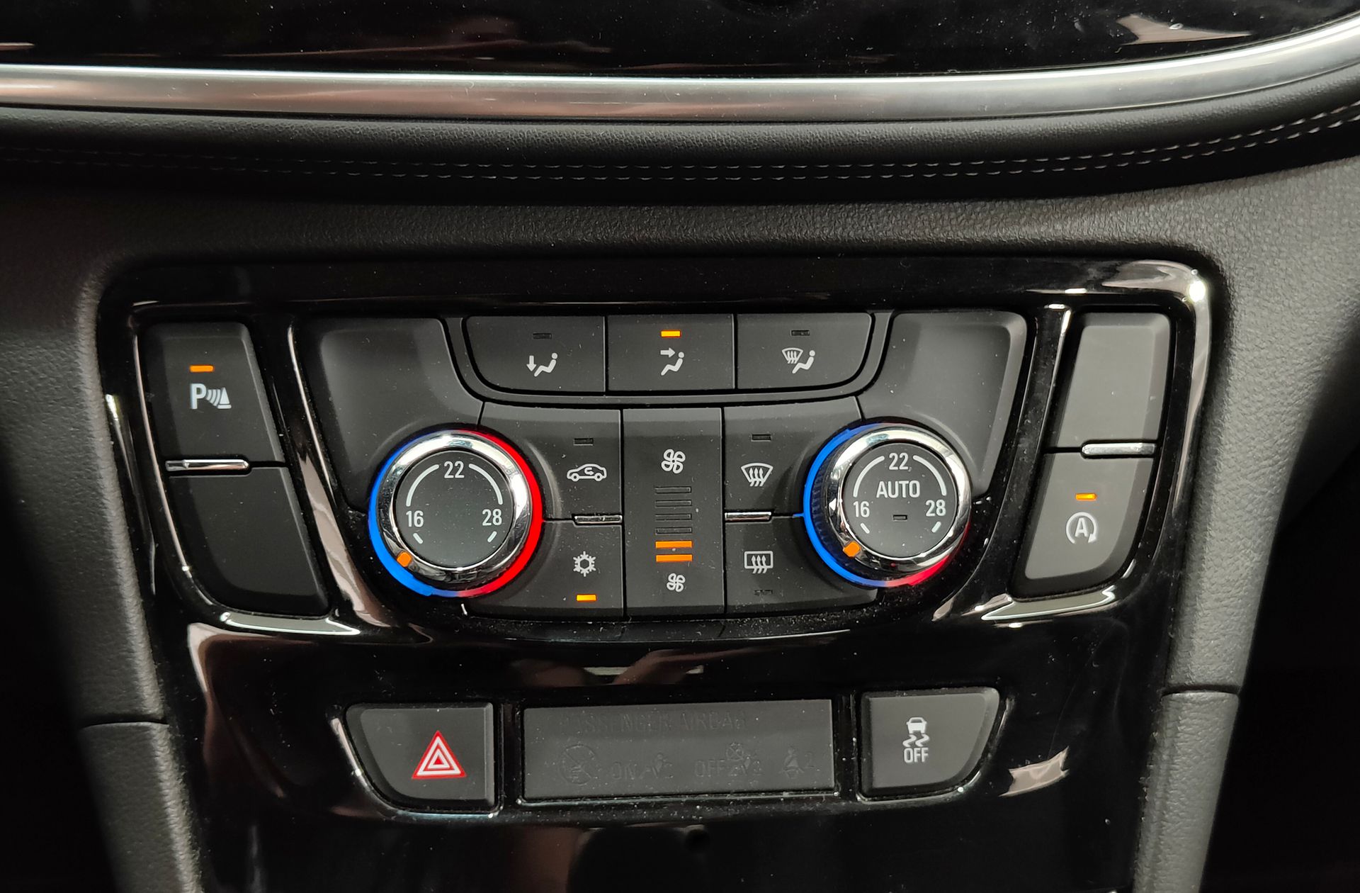 Opel Mokka 1.4 Turbo Color Edition 4x2 - foto 32