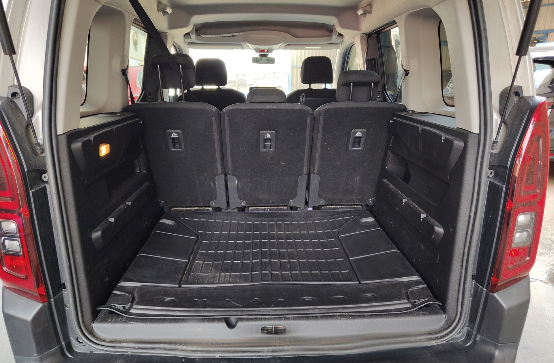Citroën Berlingo BlueHDi 130 Talla M Shine - foto 15