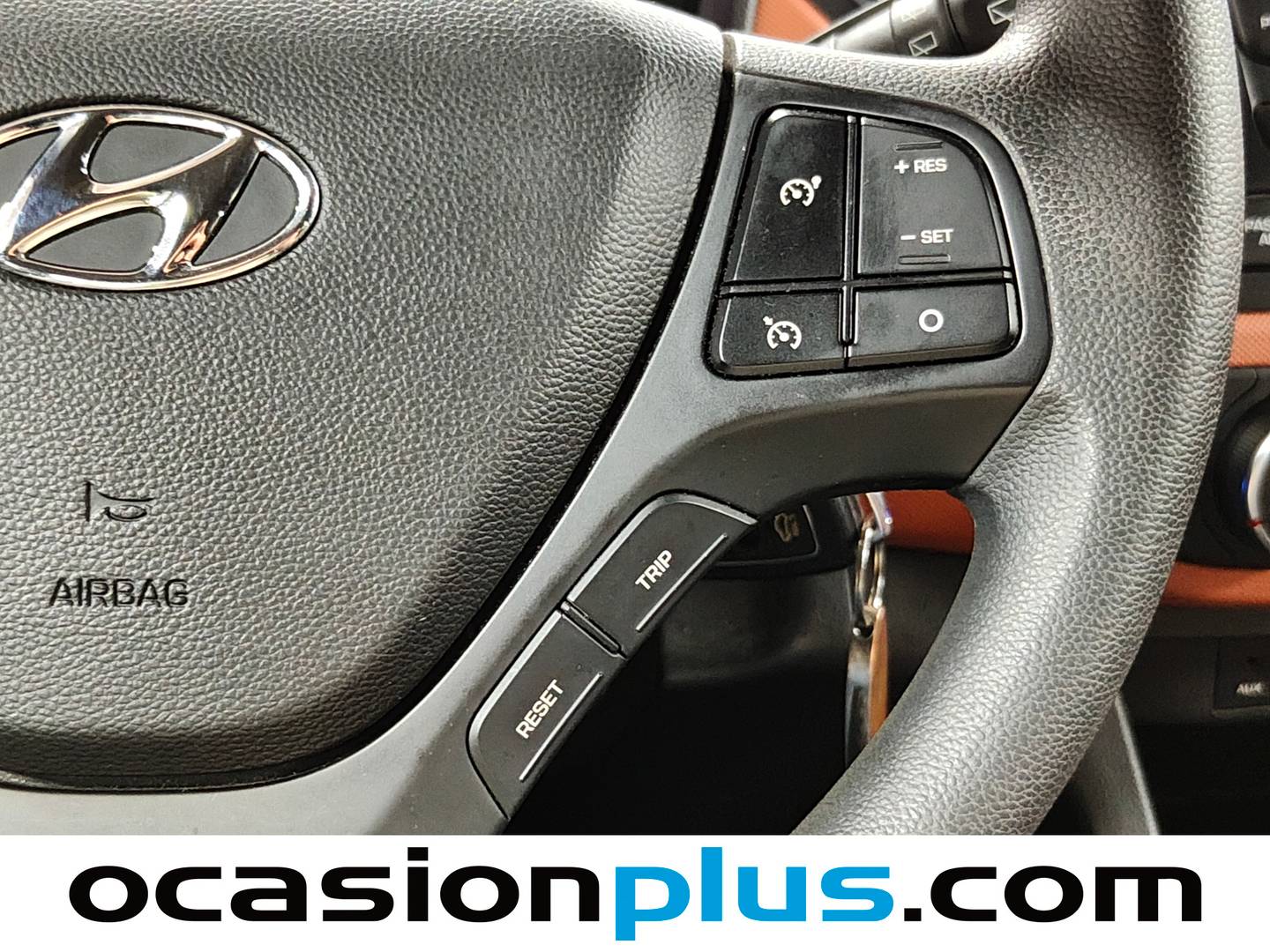 Extras y acabados del Hyundai i10 Hyundai i10 1.0 Tecno Orange (66 CV)