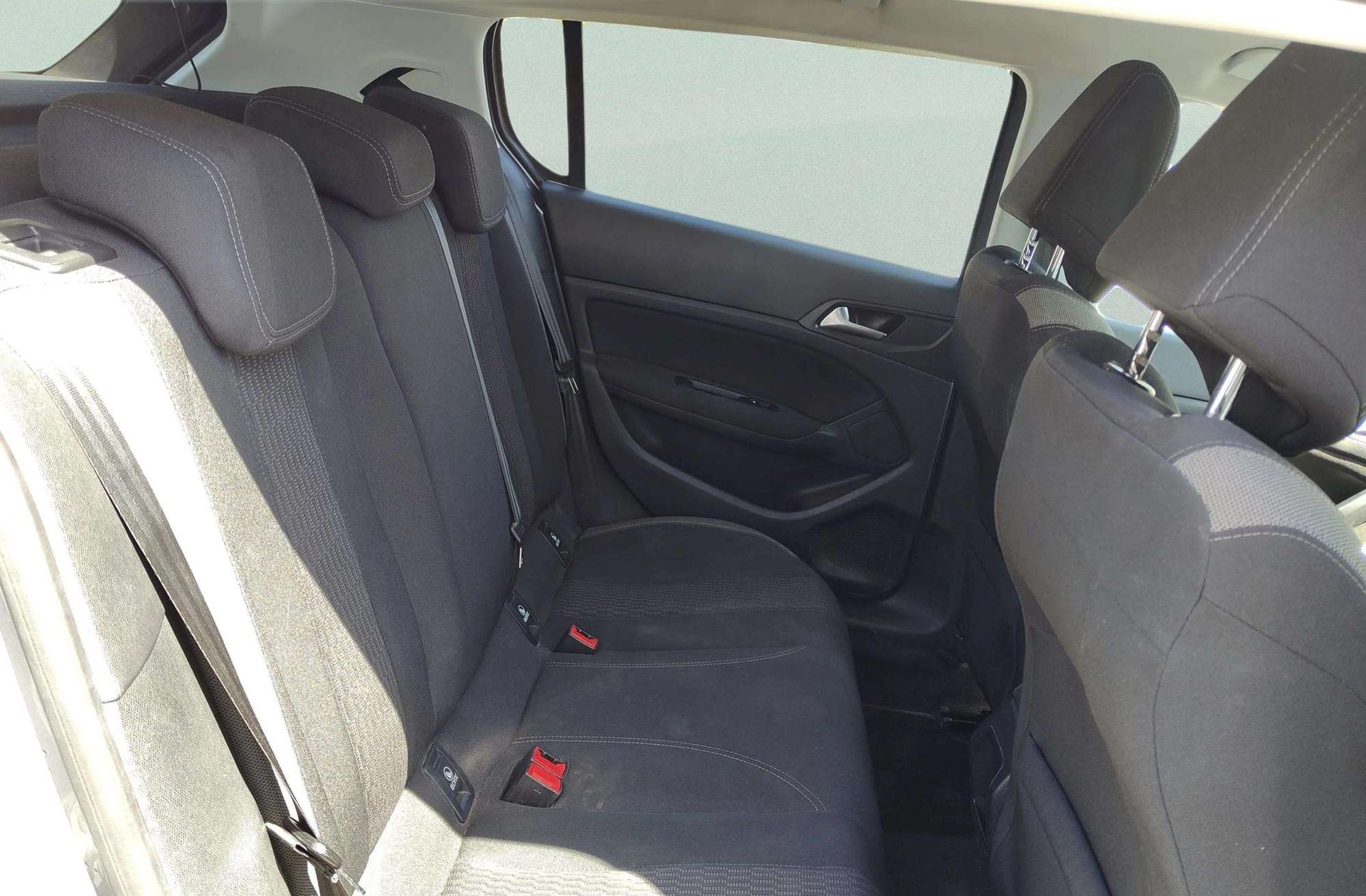 Peugeot 308 BlueHDi 100 Style - foto 13