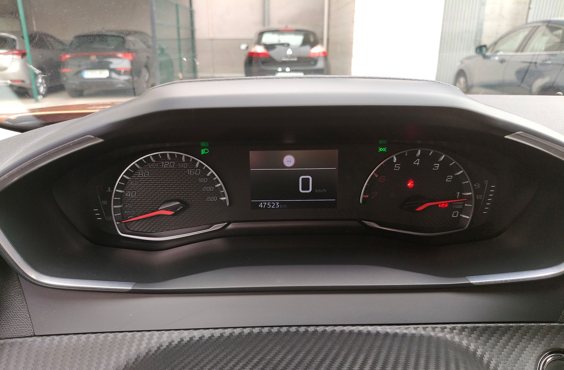 Peugeot 2008 BlueHDi 110 Allure Pack - foto 24