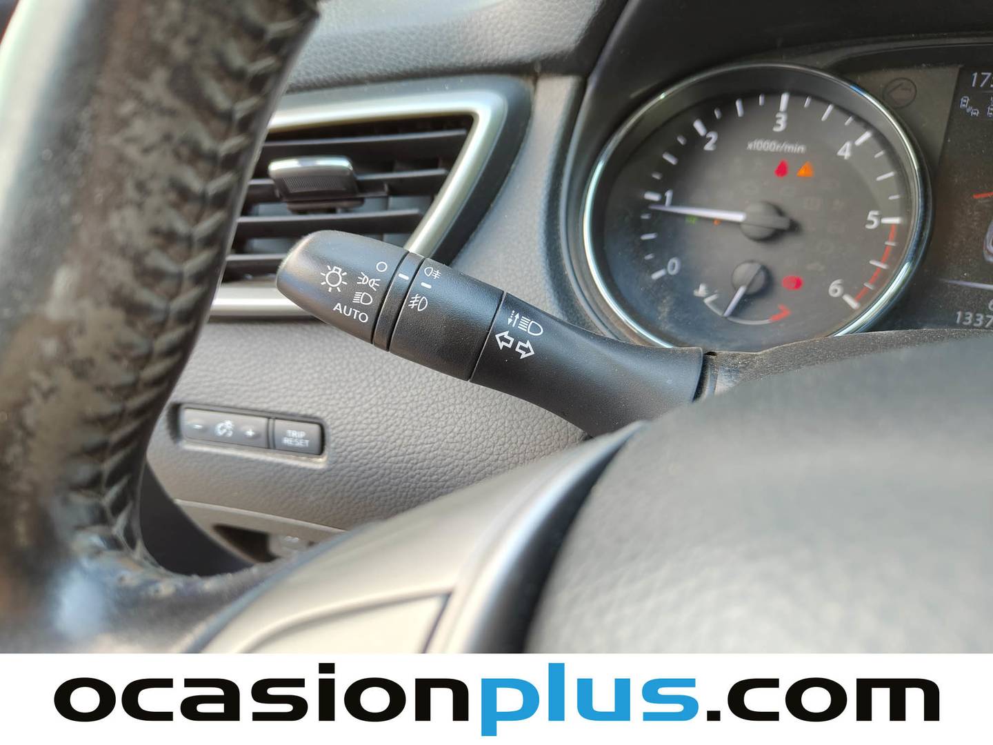 Nissan QASHQAI Nissan Qashqai dCi 130 Tekna Piel 4X4-i (130 CV) de segunda mano