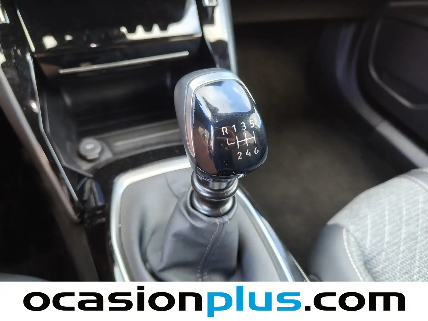 Foto Peugeot 2008 Peugeot 2008 PureTech 100 S&S Allure (100 CV)